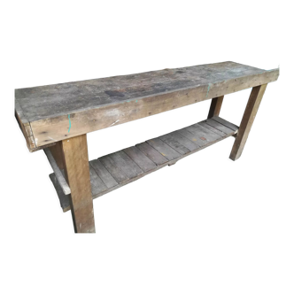 Old wooden establishment