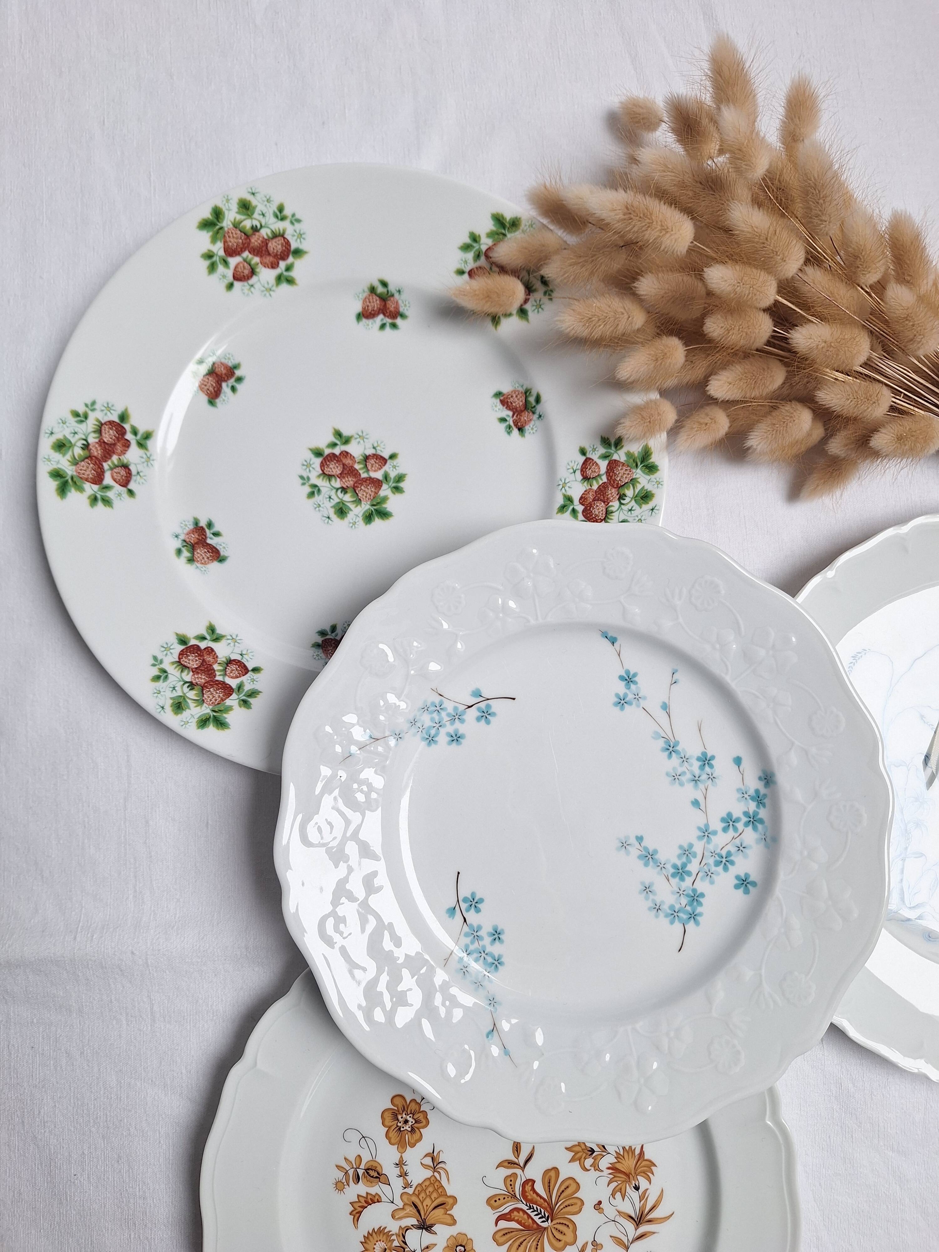 Assiettes plates en porcelaine