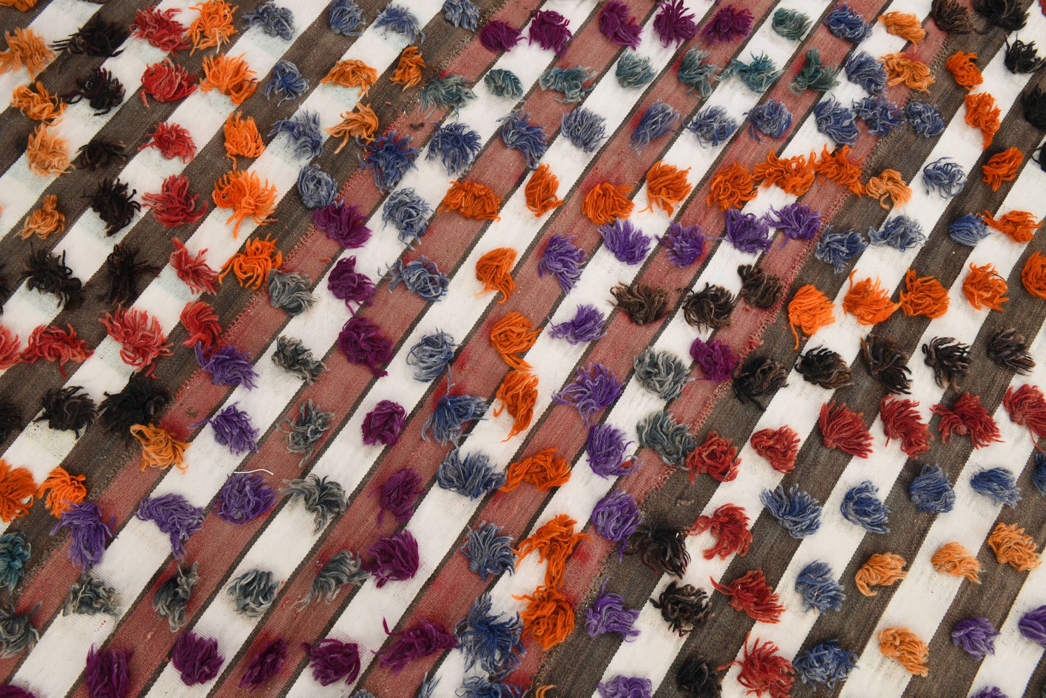 Polka dot wool vintage rug