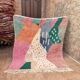 Handmade Azilal Berber rug: Moroccan rug made from sheep wool.