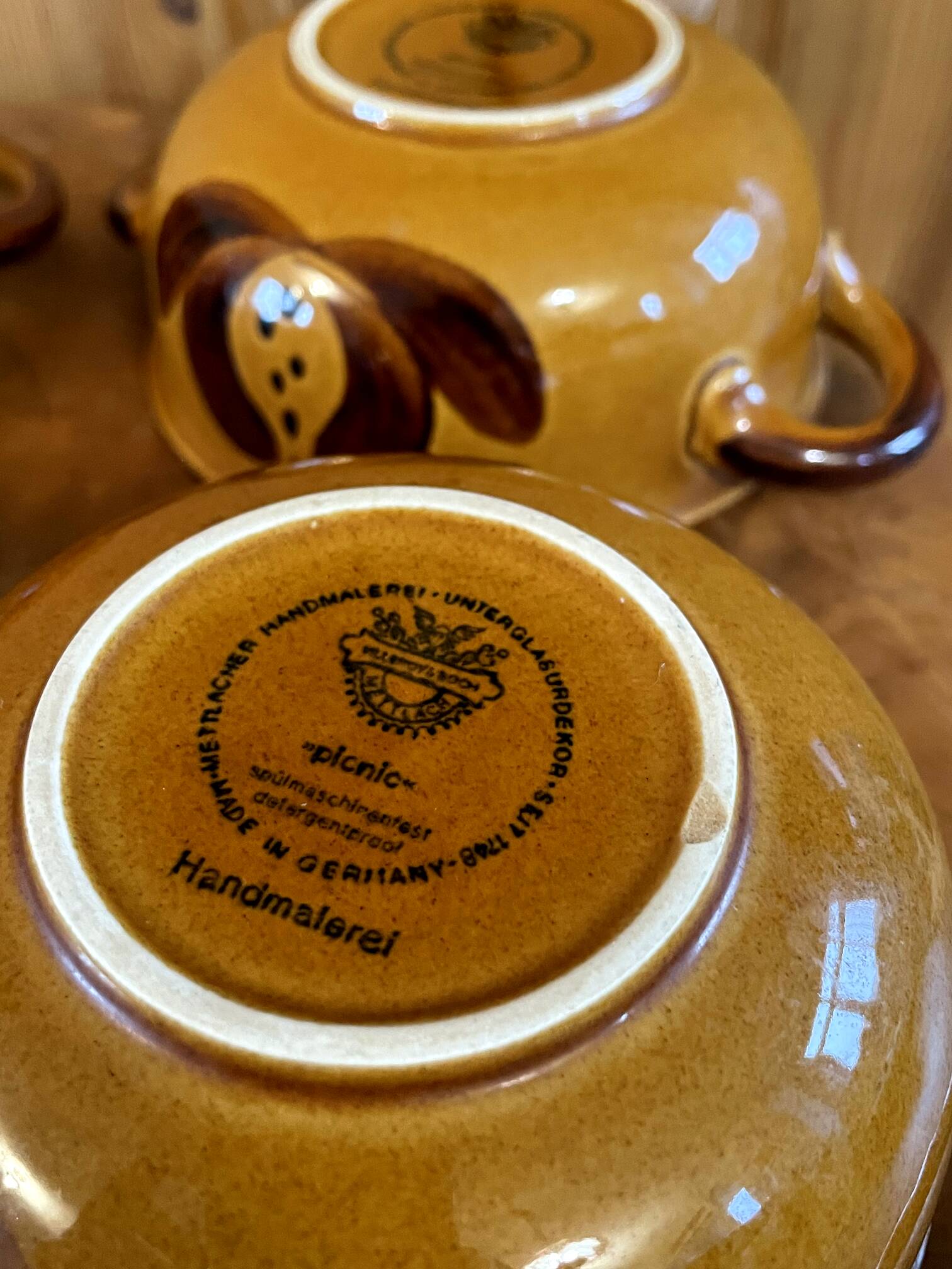 Set of Ochre Villeroy & Boch Soup Bowls and Plates from the Picnic Series