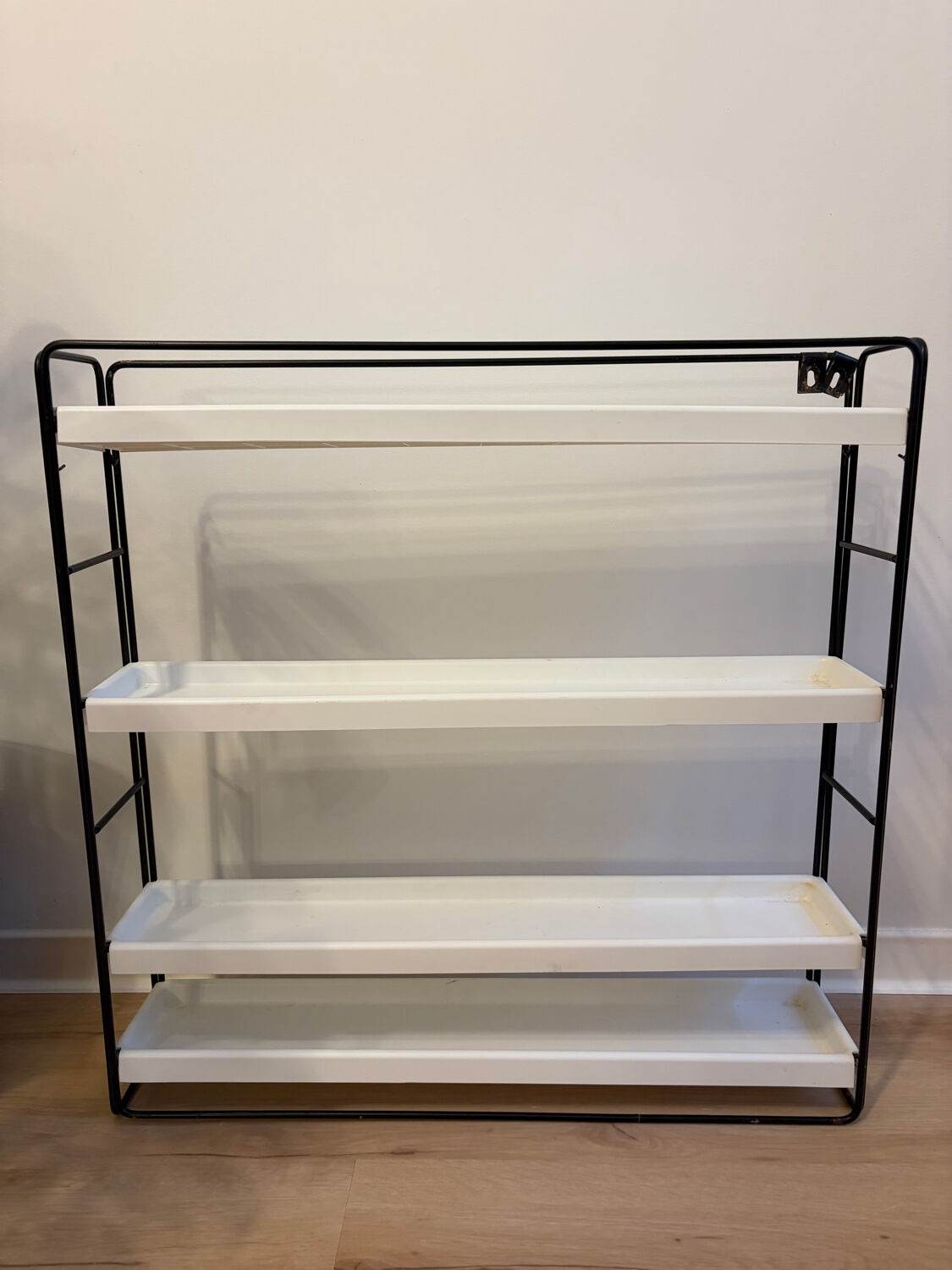 Ikea shelf design - model Songa - design K. Legaard & J. Karlsson -