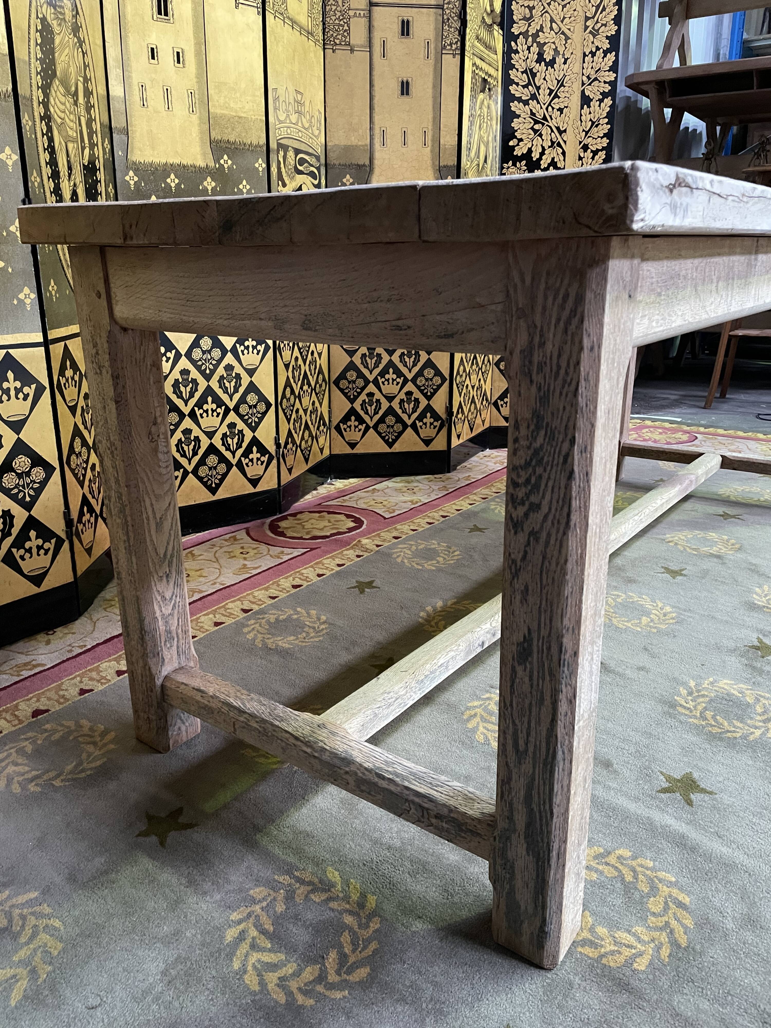 Solid oak farmhouse table with bleached aero erased interscrib