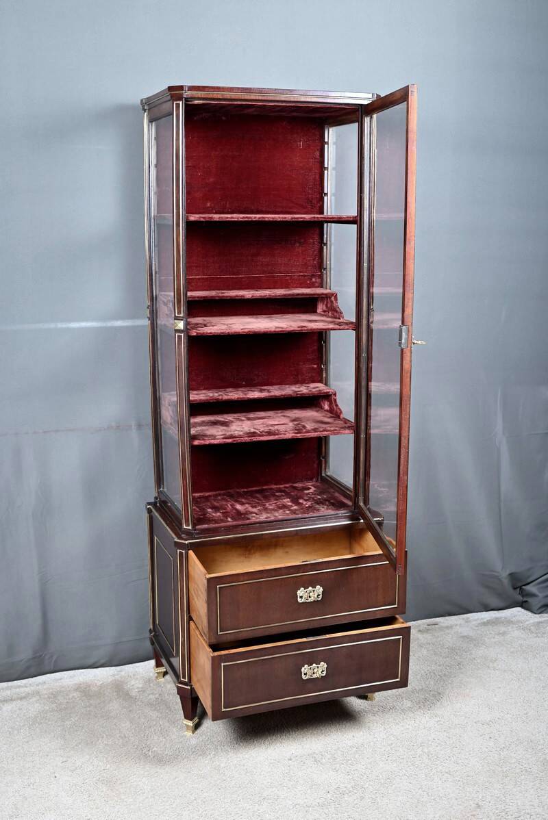 Small Display Cabinet in Mahogany, Louis XVI style – Late 19th Century