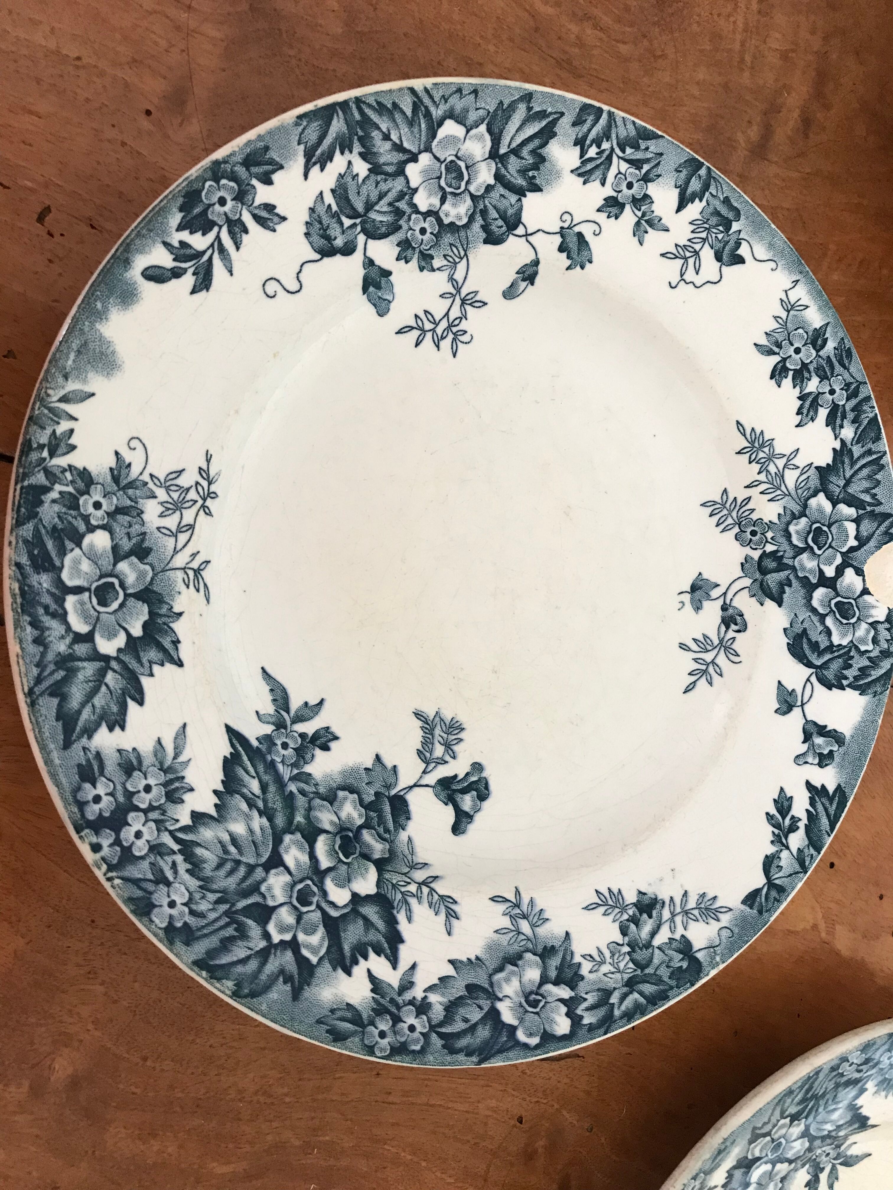 Flat plates Moulin des loups and Hamage "Marie-Louise"