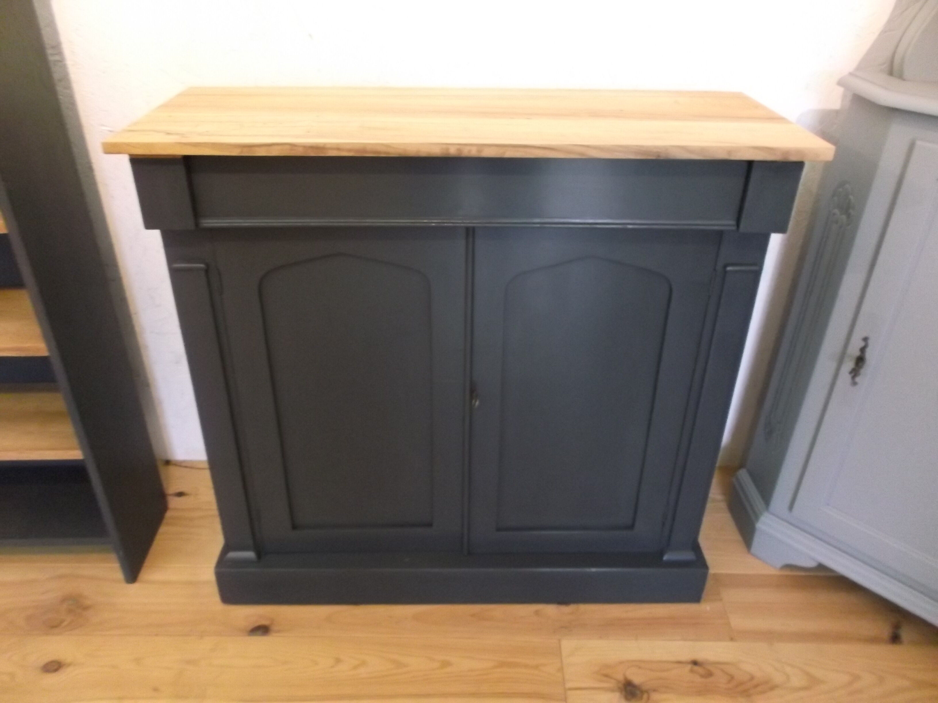 Accent furniture