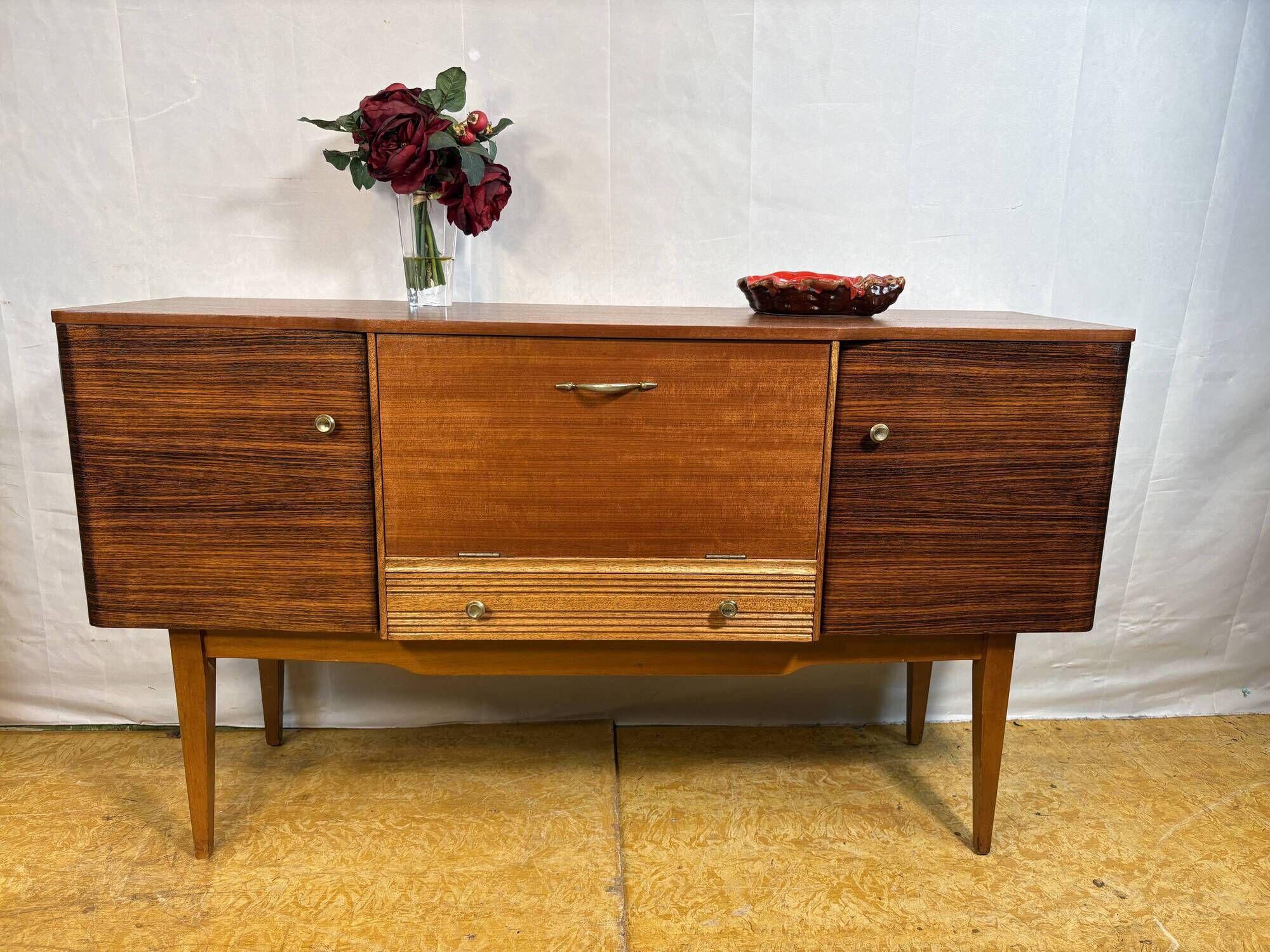 Mid-Century Retro Vintage Teak Sideboard by Stonehill Early 1960s  With Bar