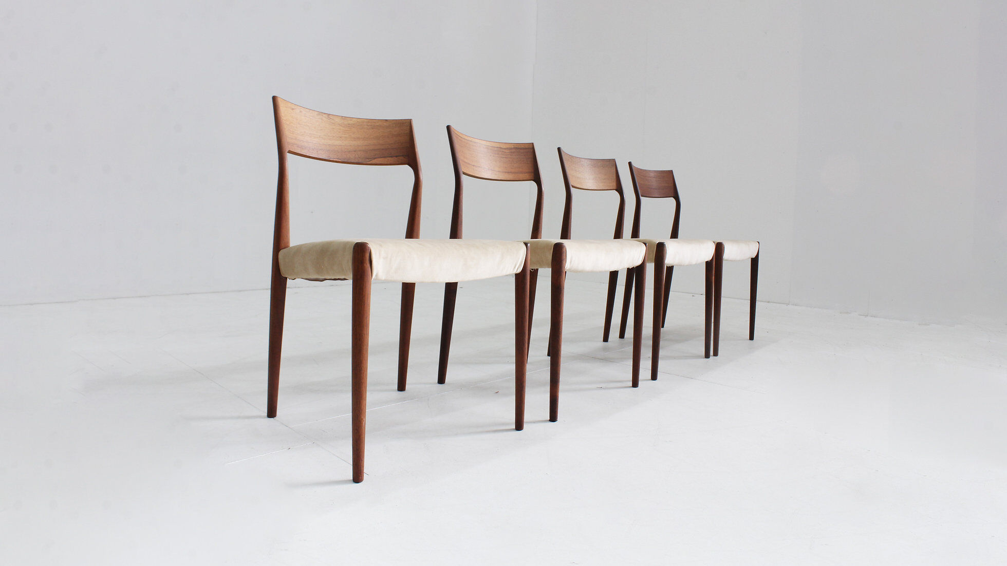 Chaises de salle à manger vintage des années 60 par Fristho, ensemble de 4