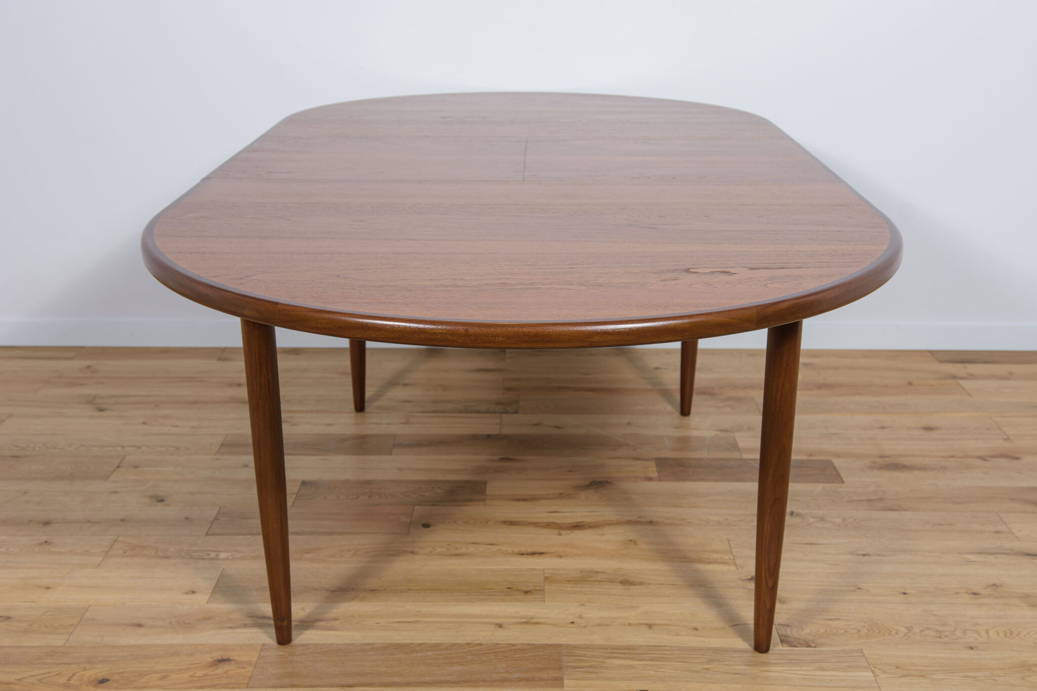 Mid-Century Oval Dining Table in Teak from G-Plan, 1960s