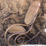 Rocking chair vintage cannée