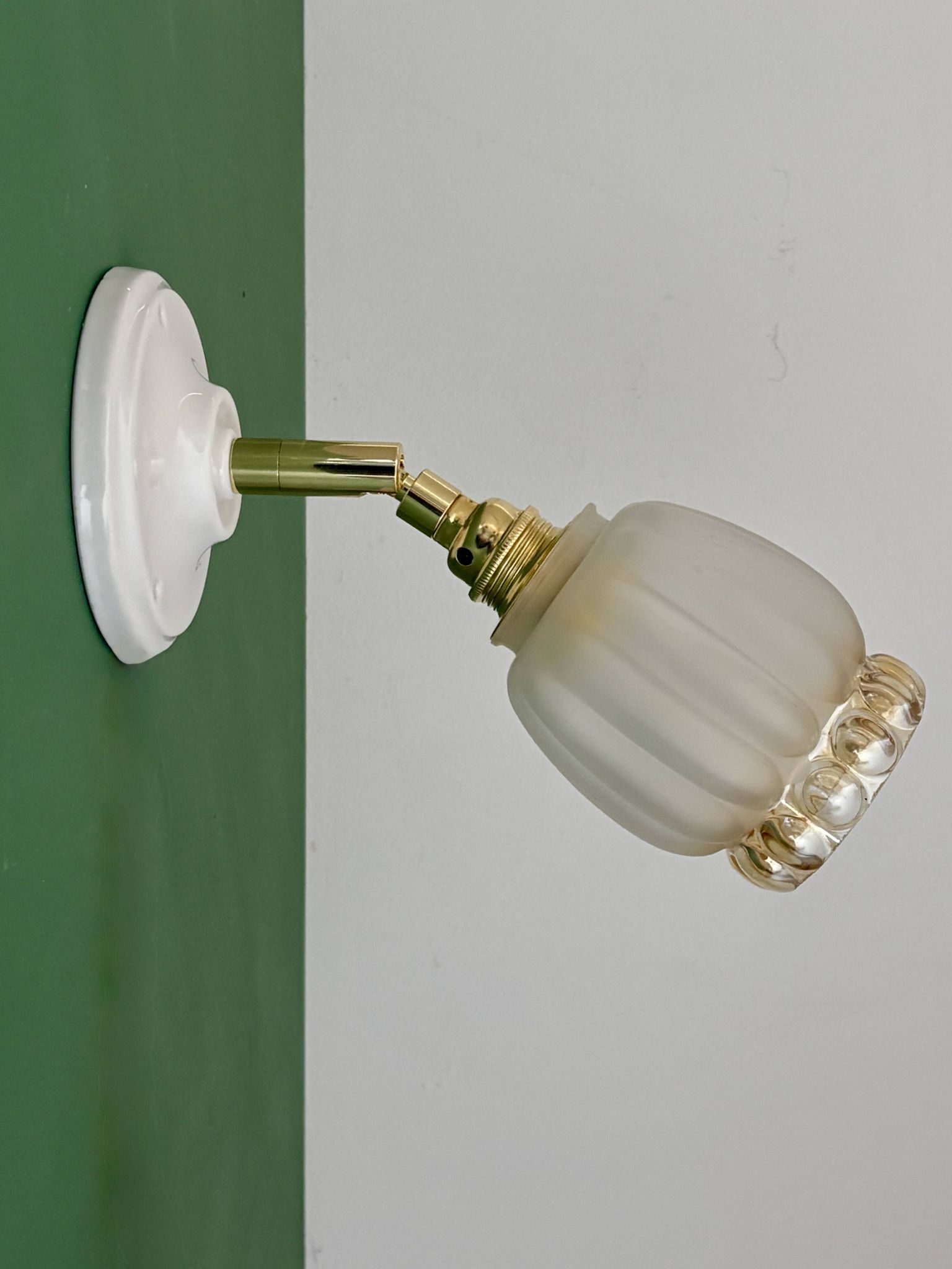 Applique tulipe vintage en verre dépoli et ambré