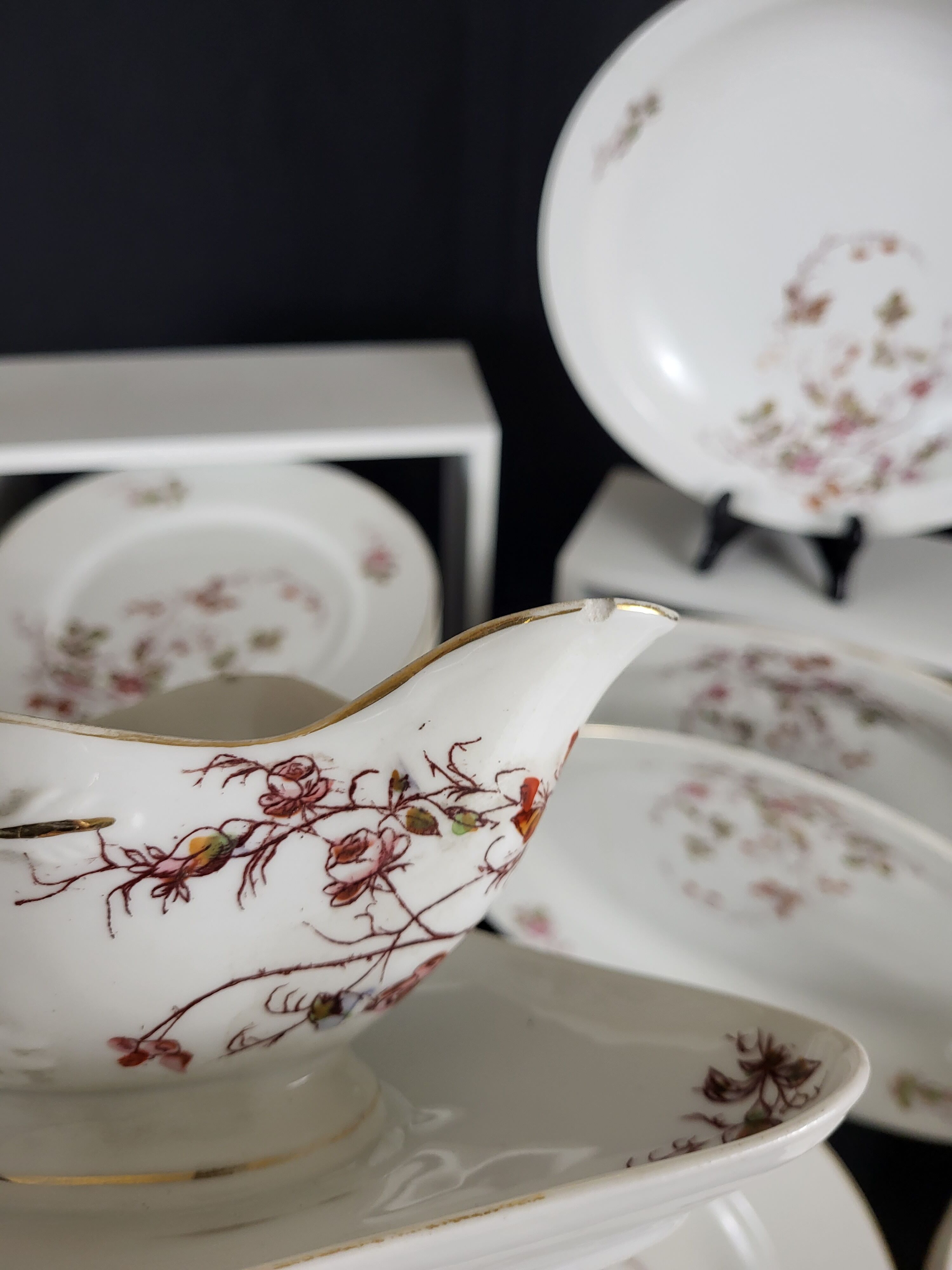 Porcelain table service Paris "à la ville St Denis" - New products