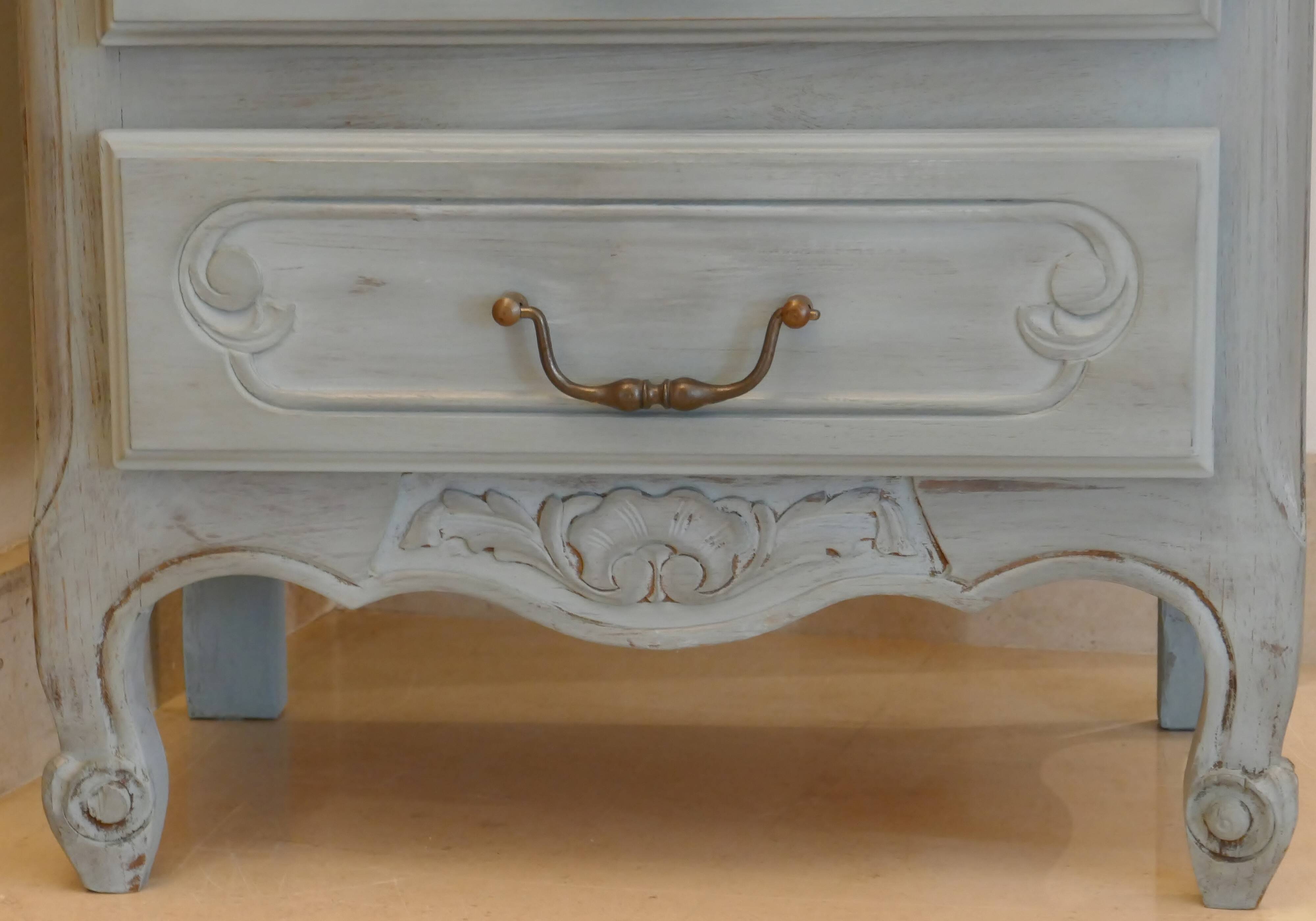 Romantic chiffonier