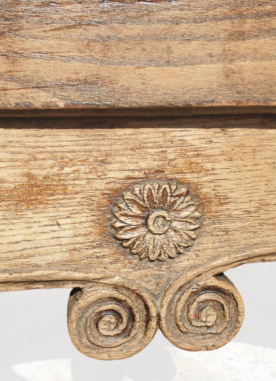 3-door sideboard in light oak, late 18th century, carved rustic work