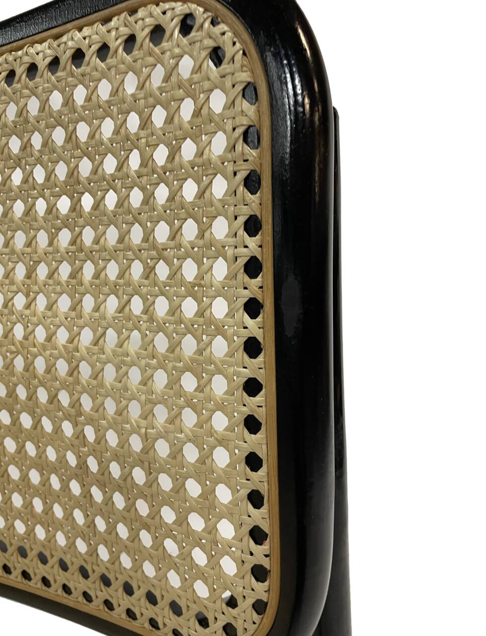 Chaise design Cesca modèle B32 en noir - structure noire