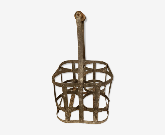 Panier porte bouteilles en métal et poignée bois