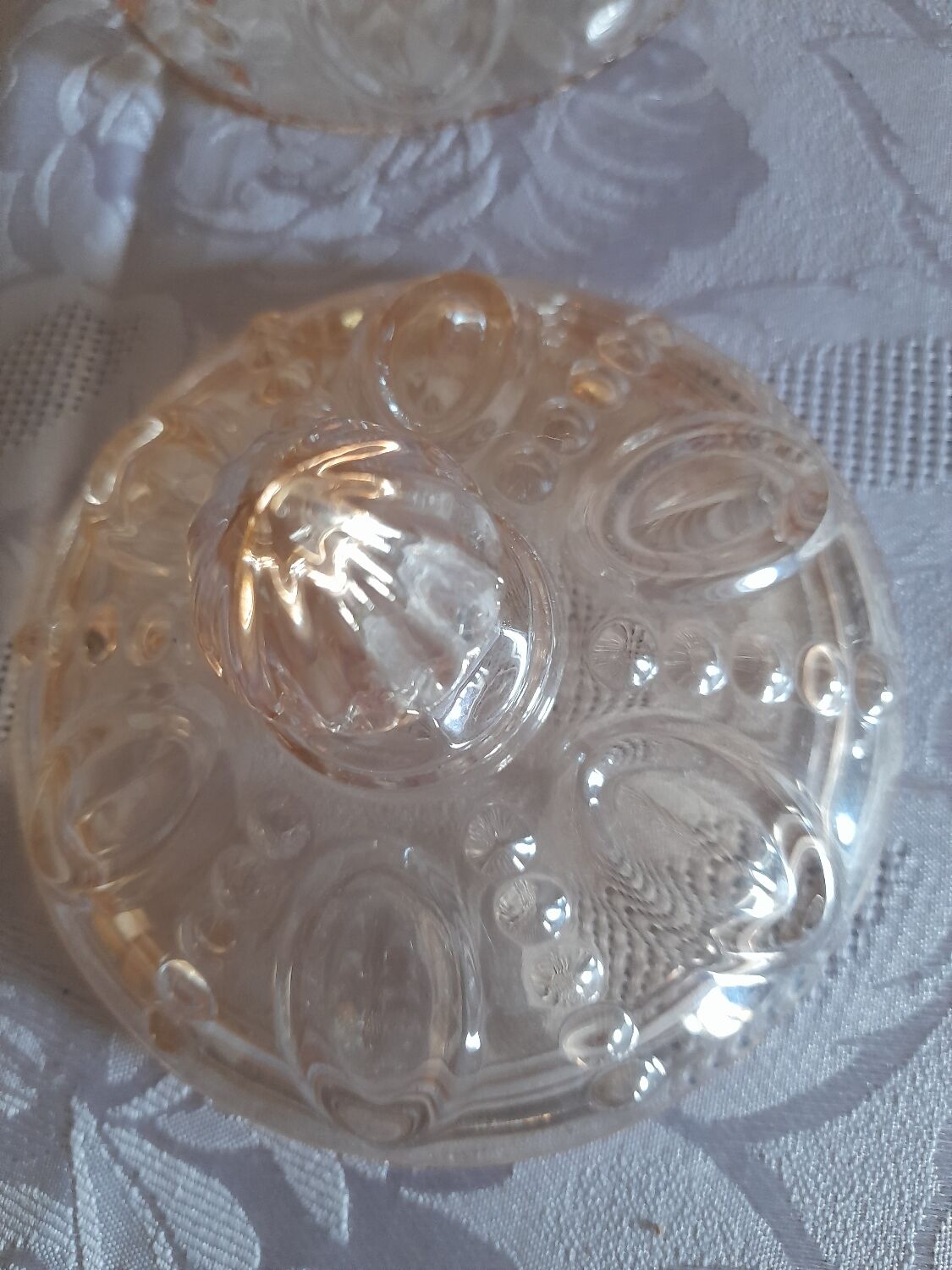 Pink glass bonbonnière or sugar bowl