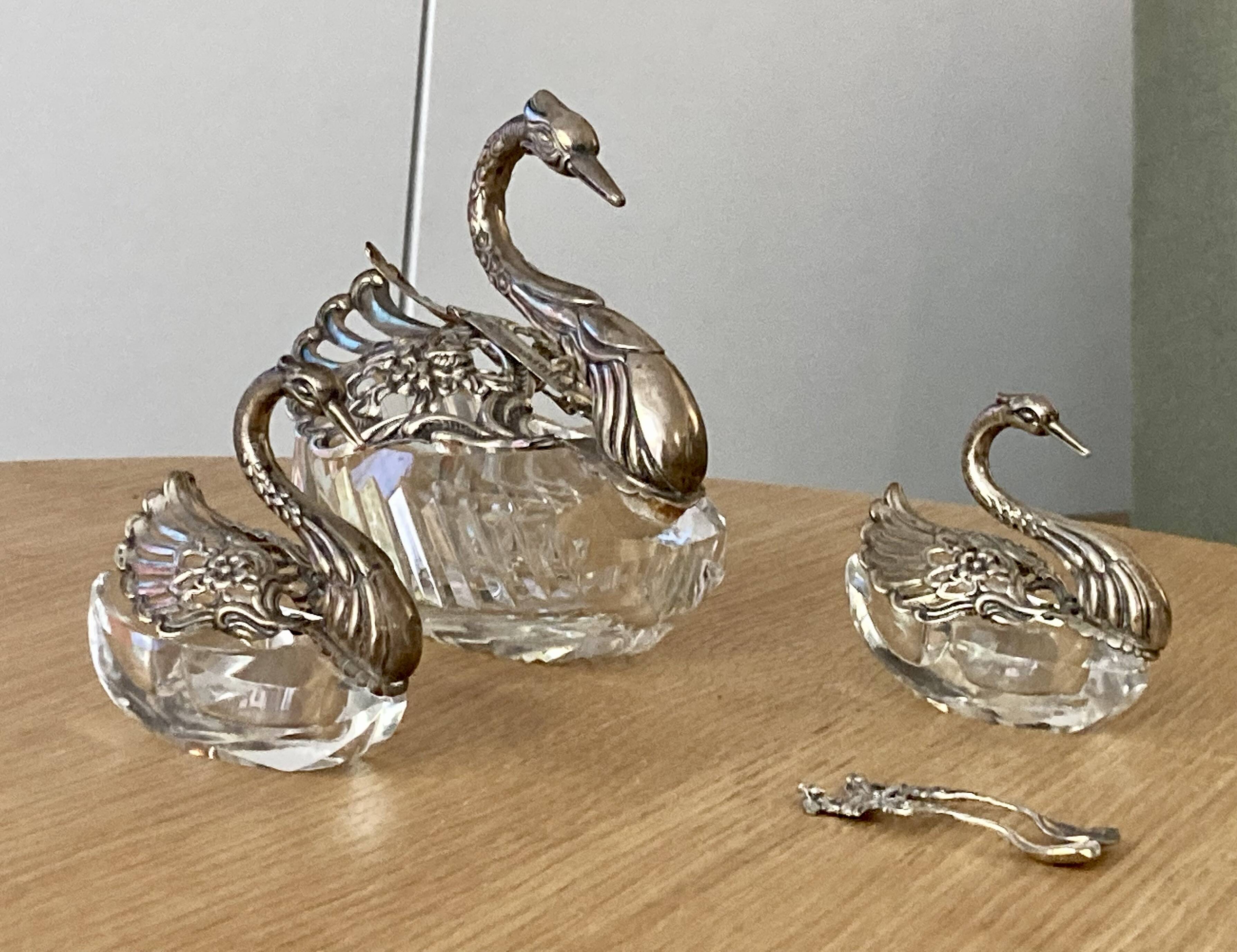 Crystal/silver metal set -pepper-salt-gravy boat – swan