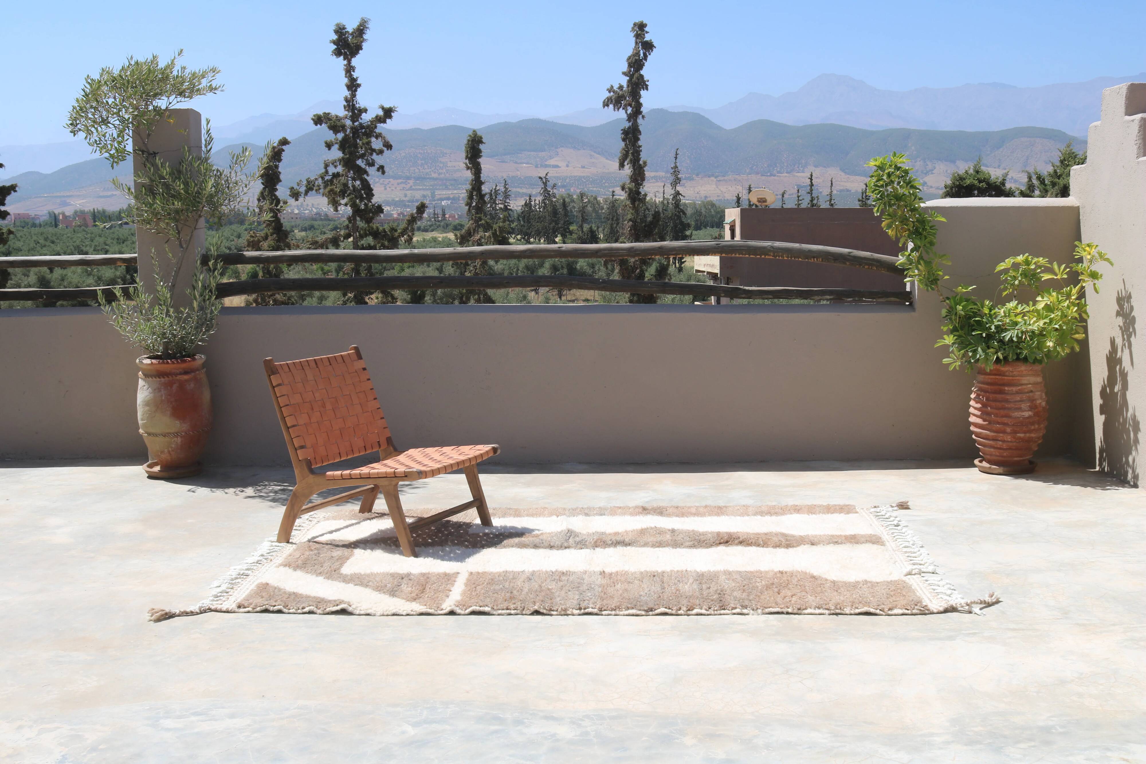 Handwoven Beni Ouarain rug 255×160 cm - AZ820
