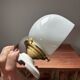 Paire d’appliques vintage en opaline blanche