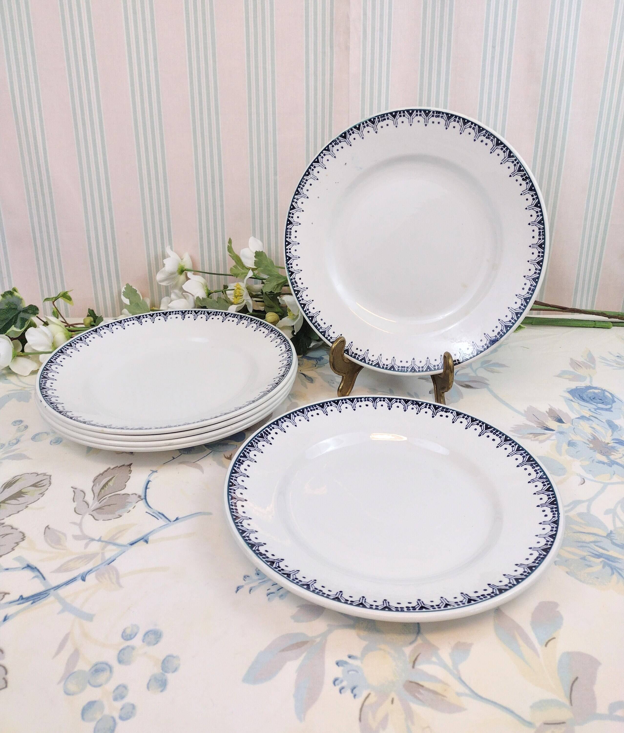 6 St Amandinoise two-tone flat plates