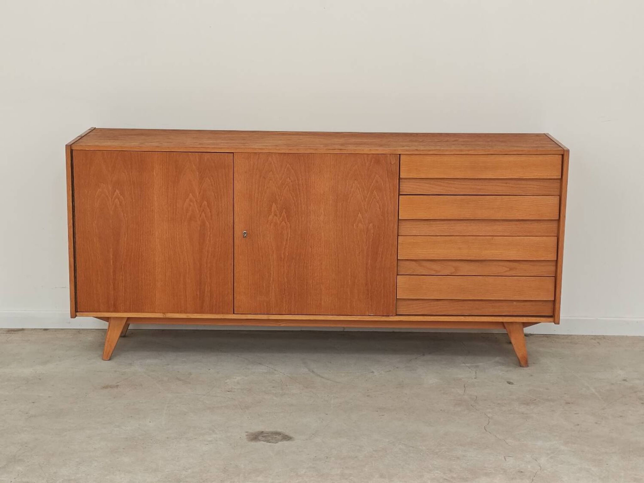 Enfilade U460 wood by Jiri Jiroutek for Intérier Praha