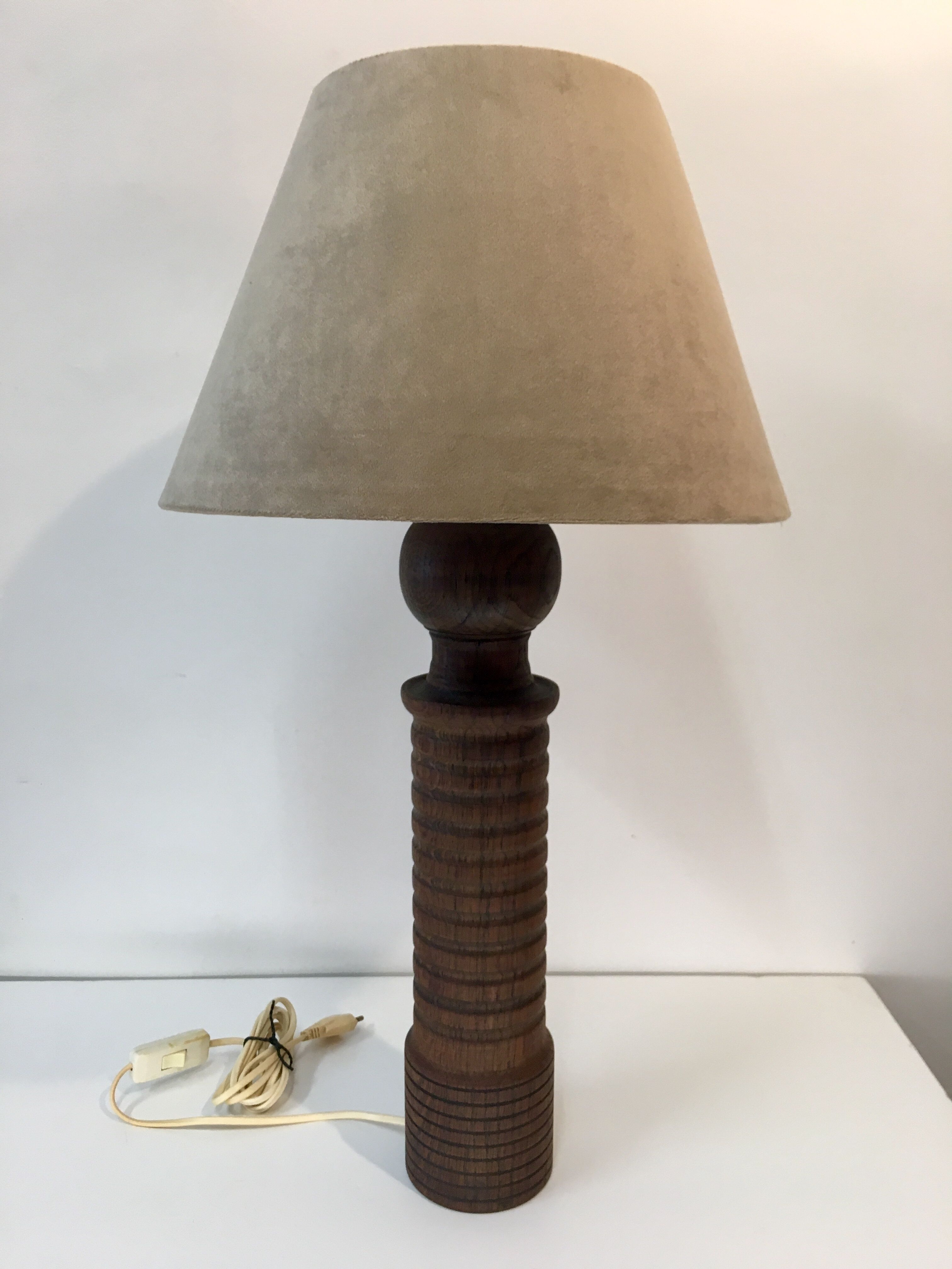 Vintage lamp feet in solid oak turned