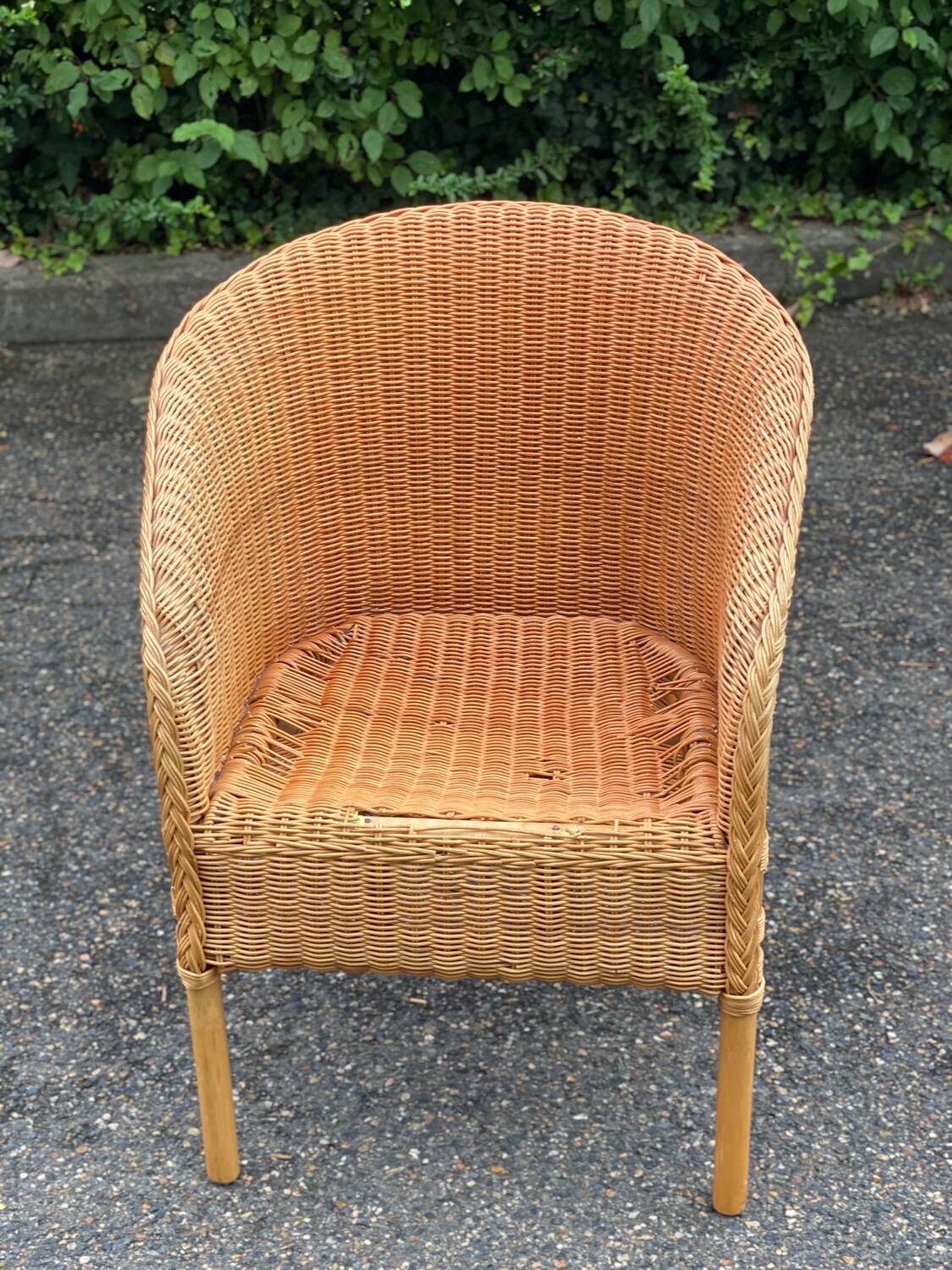 Adult rattan armchair