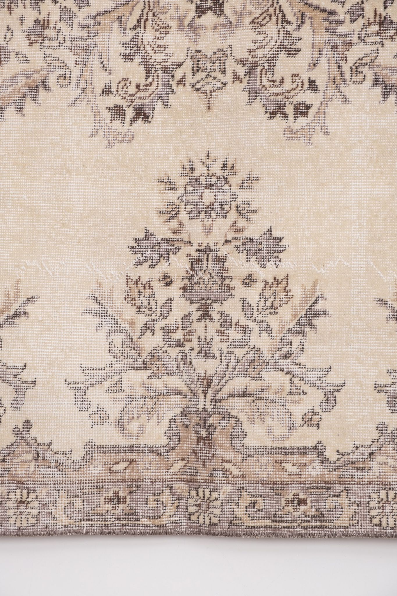 Turkish hand knotted Oushak rug, 1970s - 170 X 283 cm
