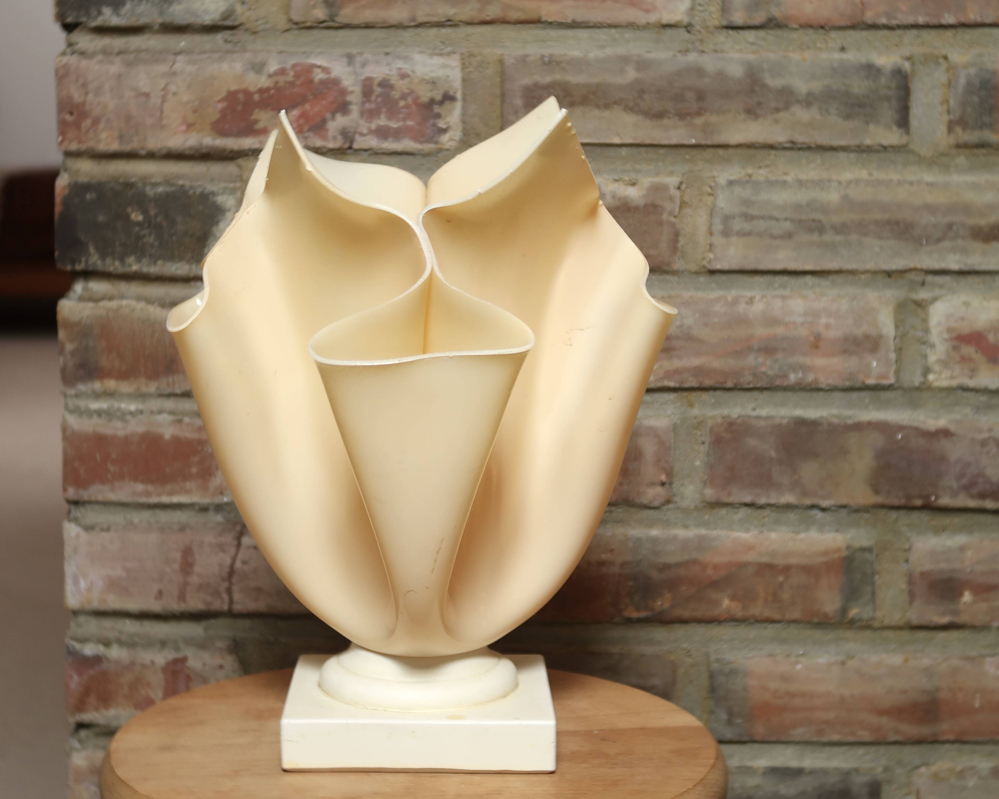 Beige crumpled plexiglass lamp Soleillade,  80s