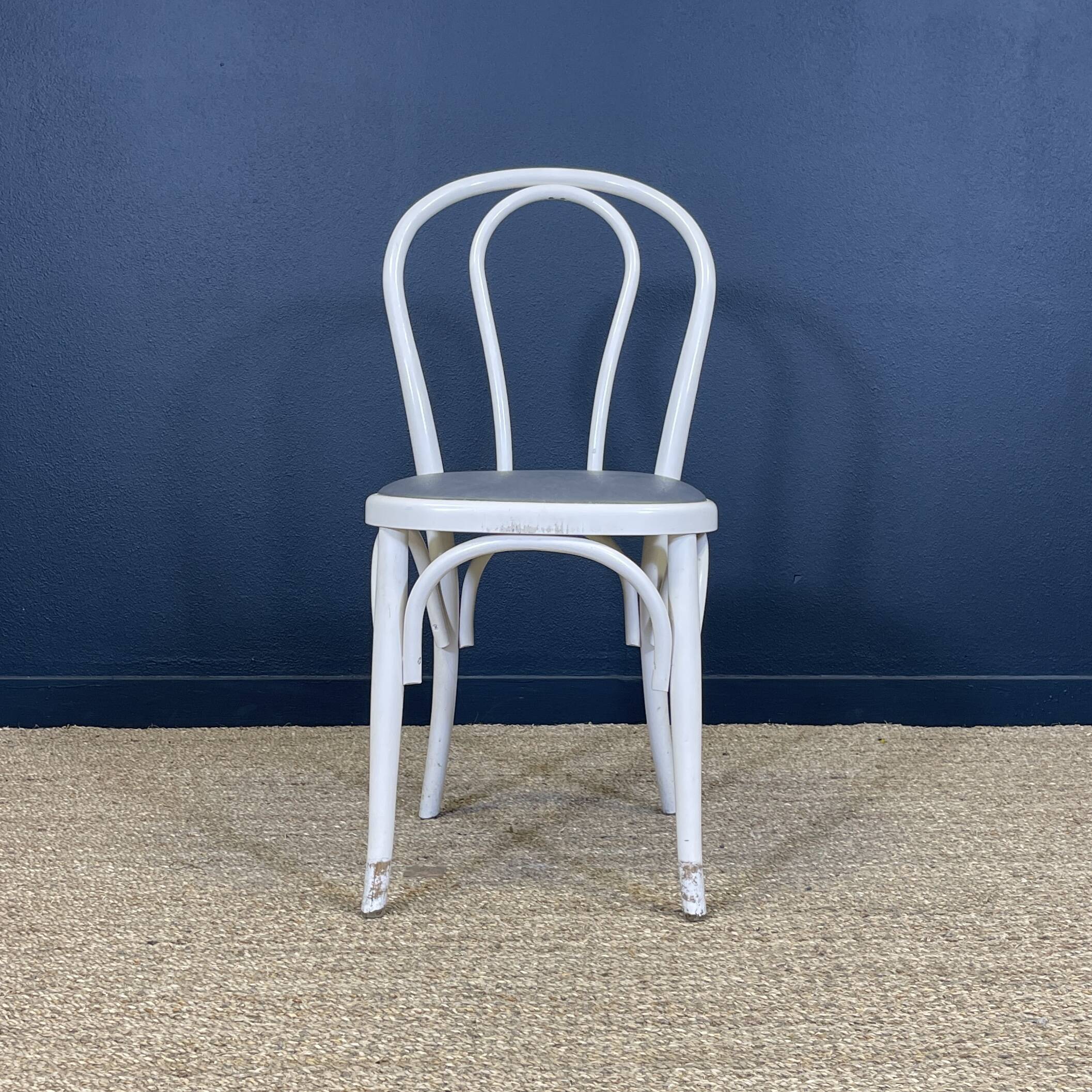 Set of 6 Thonet-type curved wooden bistro chairs