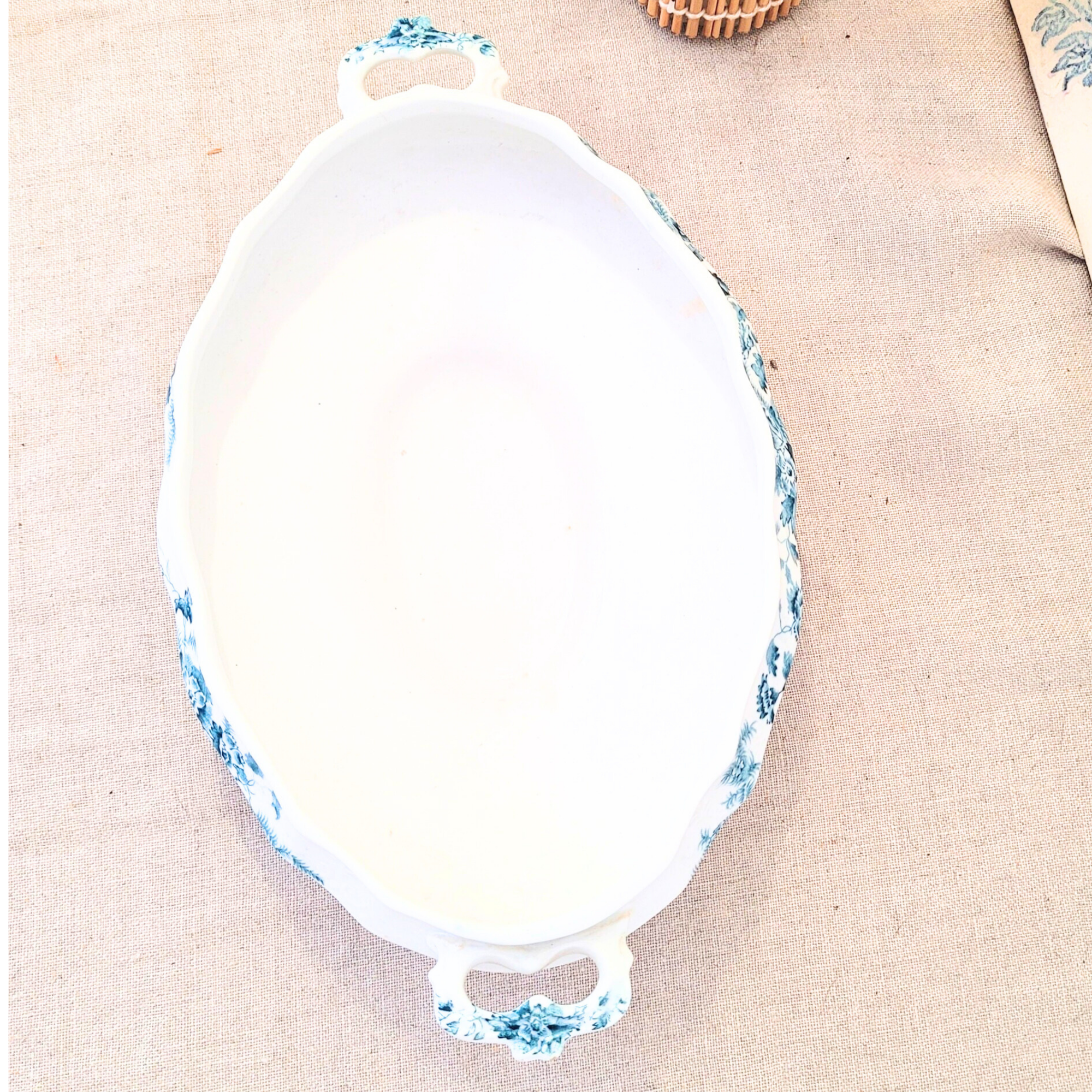 Small English semi-China green porcelain dish, SW Dean Avon pattern