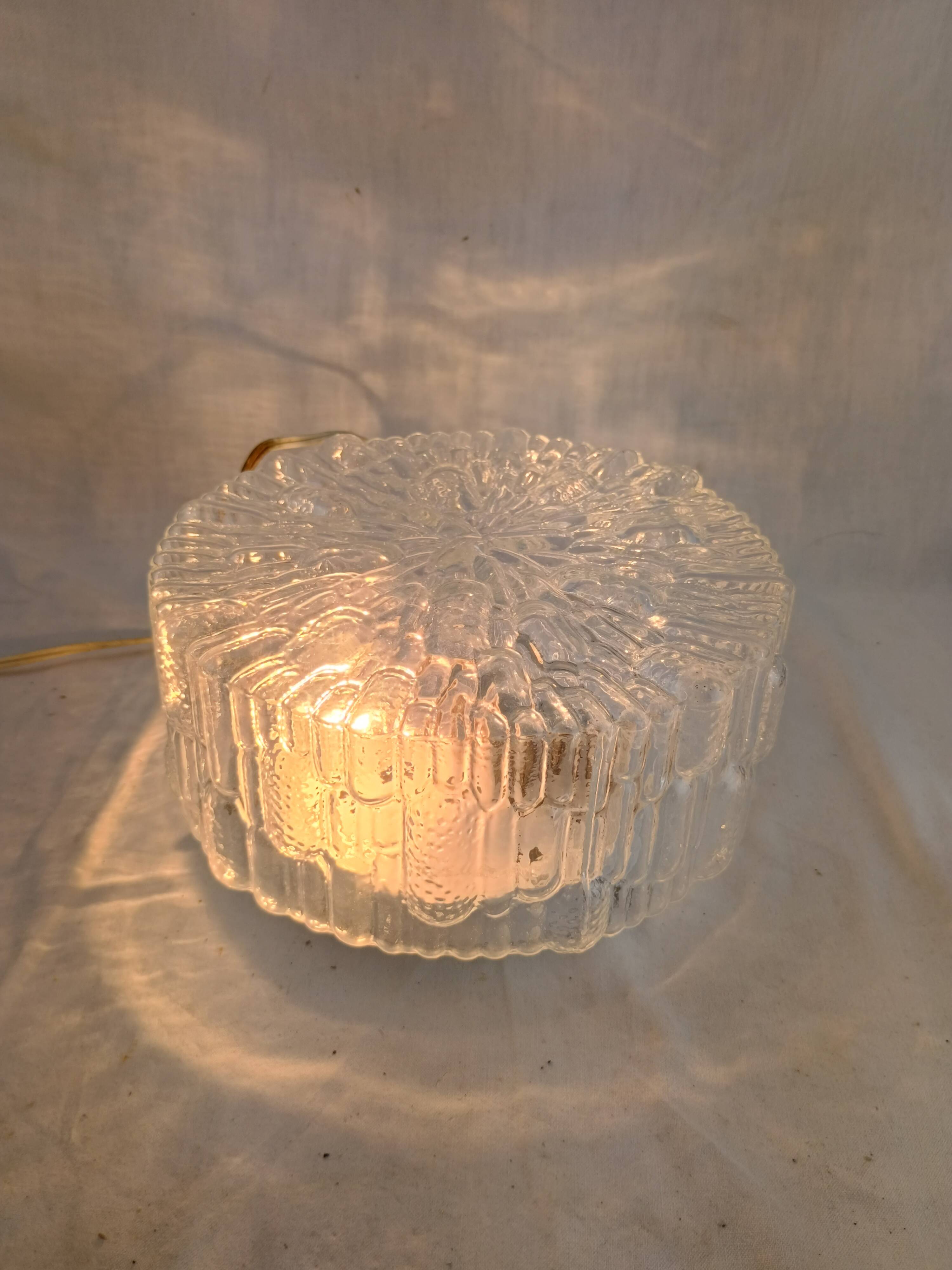 Authentic vintage french ceiling light from the 1960s, pat angem.