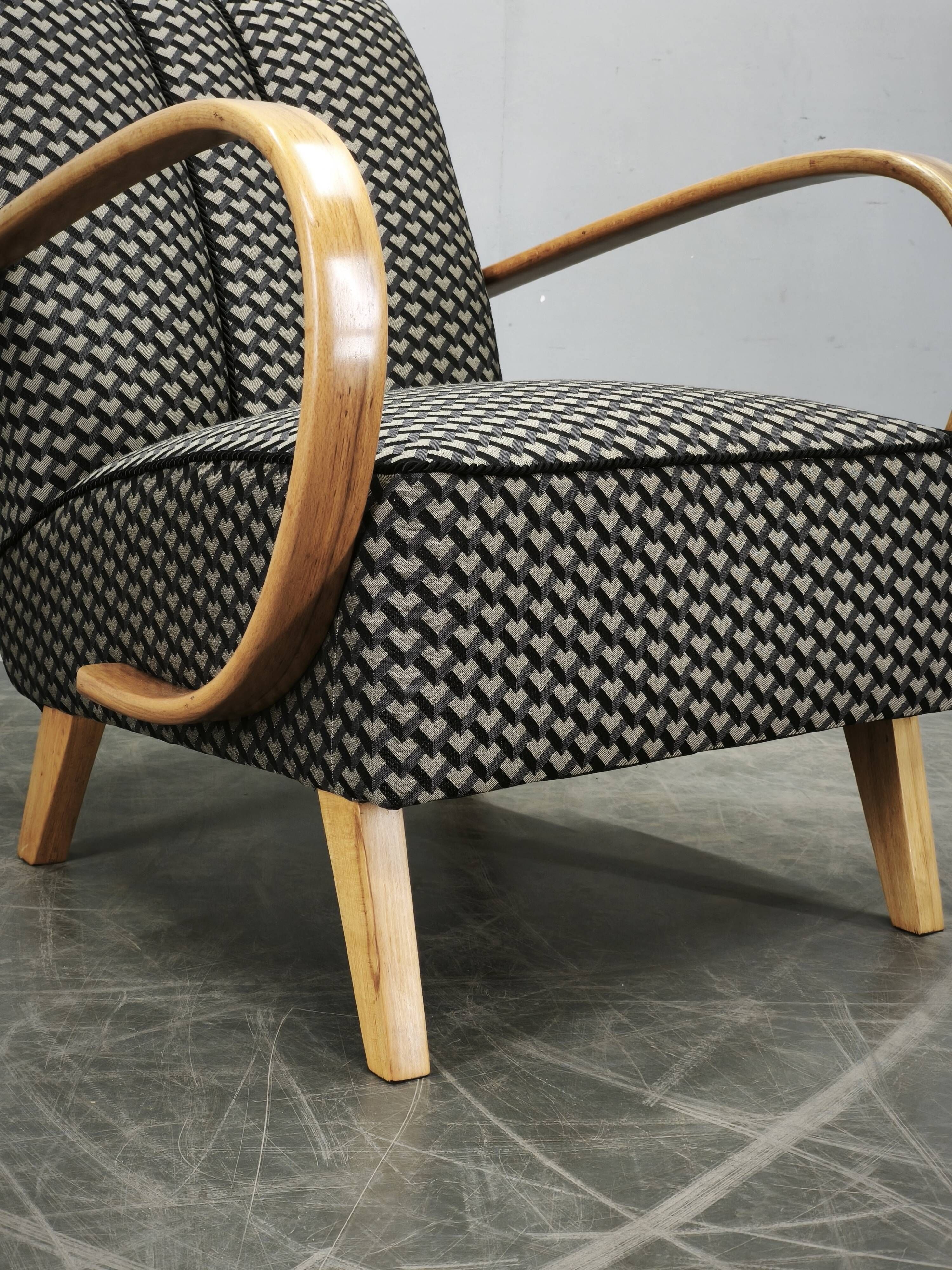 Art Deco Armchair by Jindrich Halabala, Czechoslovakia, 1940s