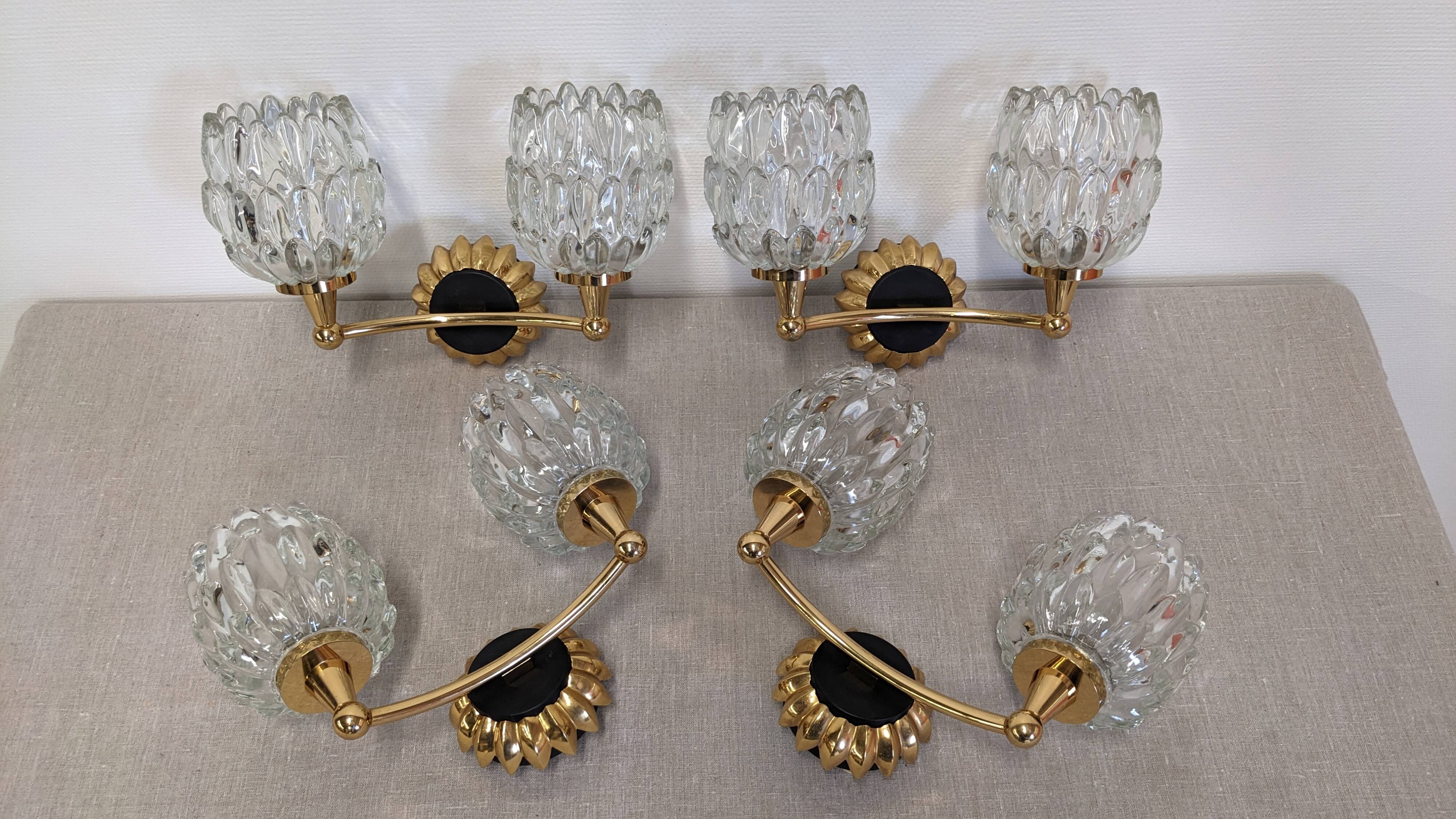 Set of 4 double Art Deco wall lights in Murano glass, France circa 1930.