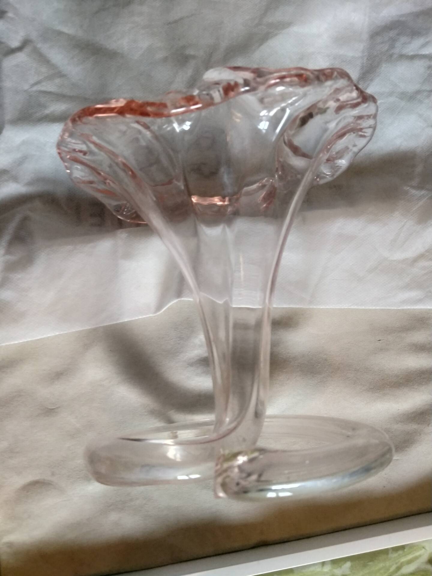 Pink glass trumpet vase in Murano or Empoli style.
