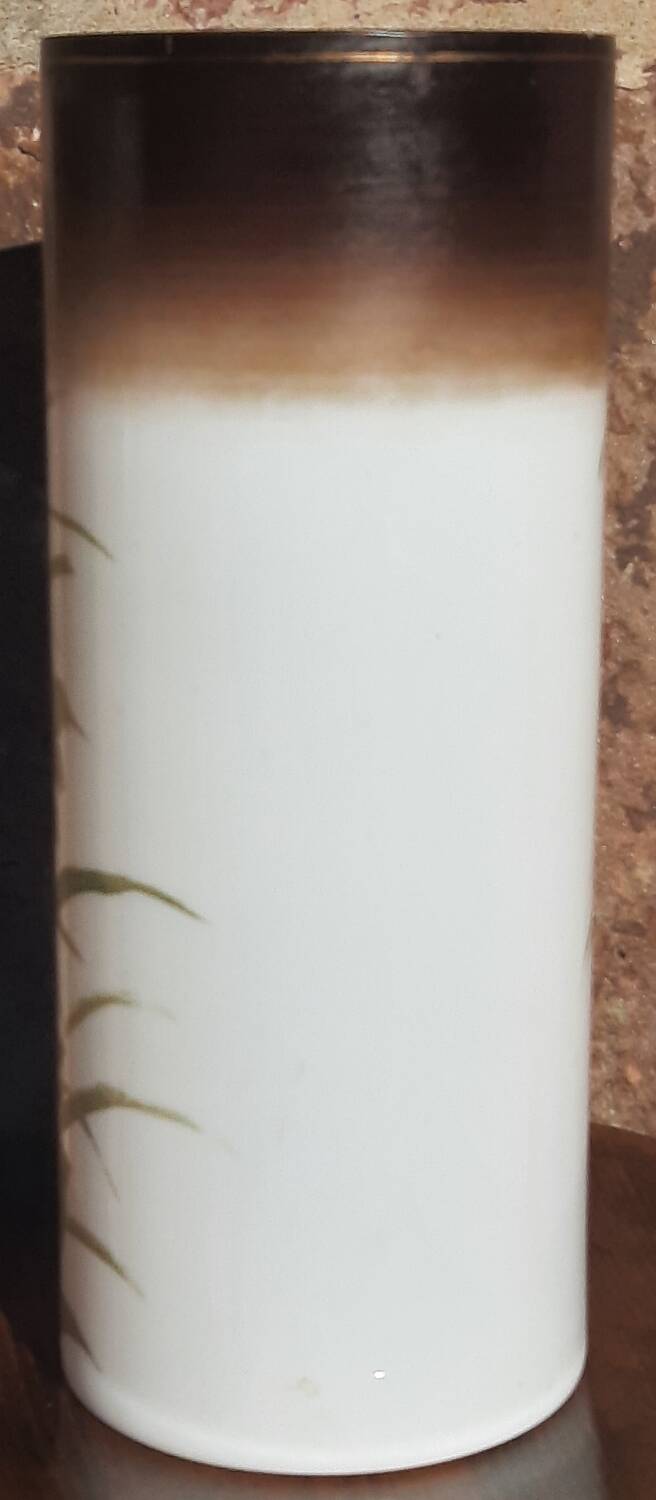 Vase rouleau Art Nouveau. (Opaline)