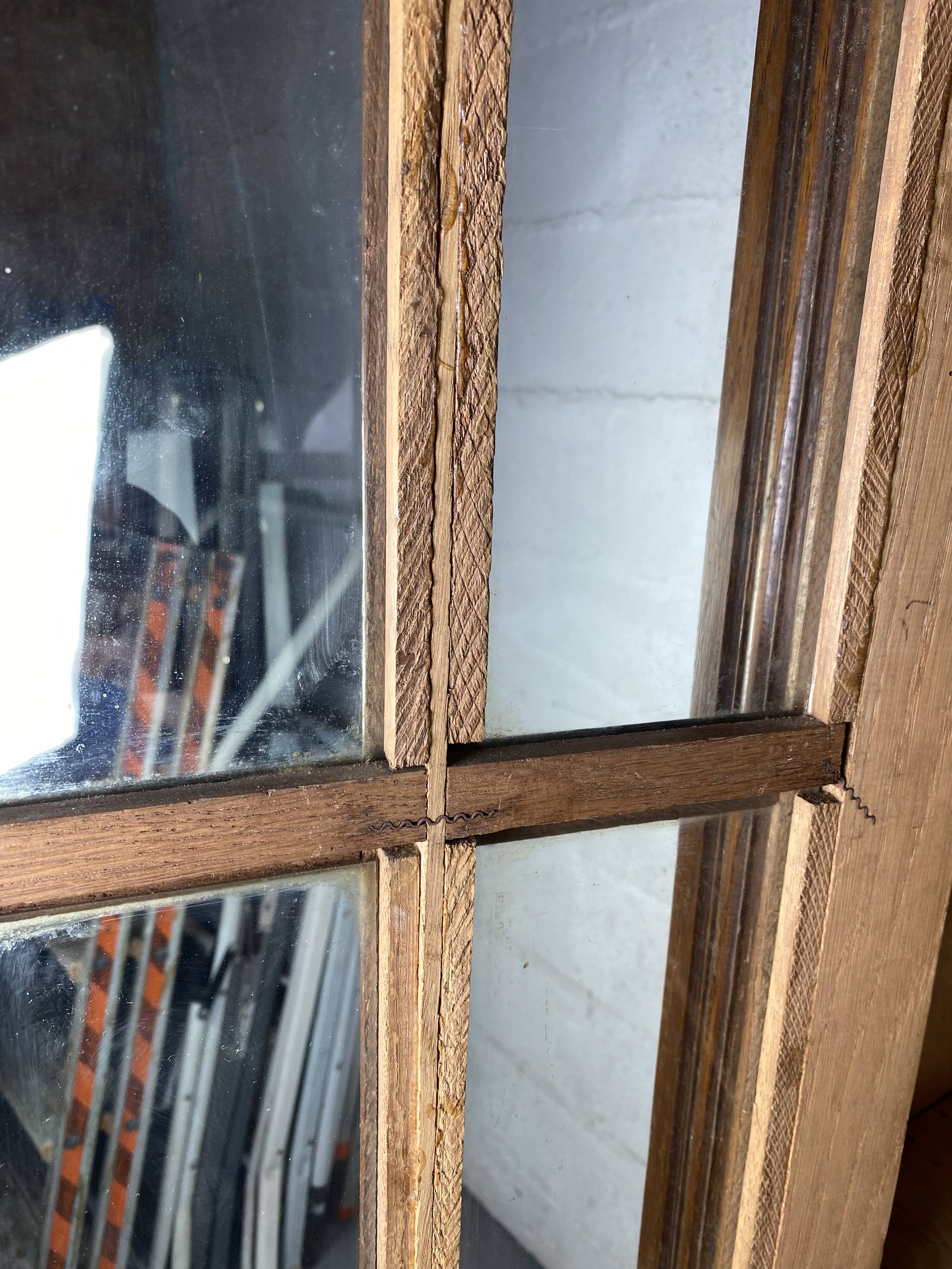 Art-Deco glass cabinet