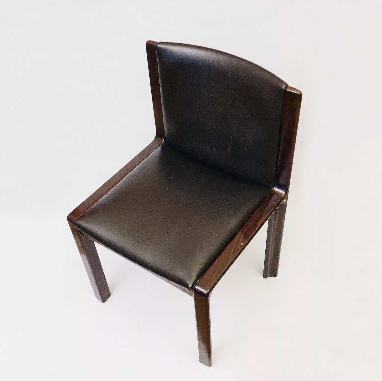 Chaise design scandinave  1960 en palissandre et cuir vintage des années 70