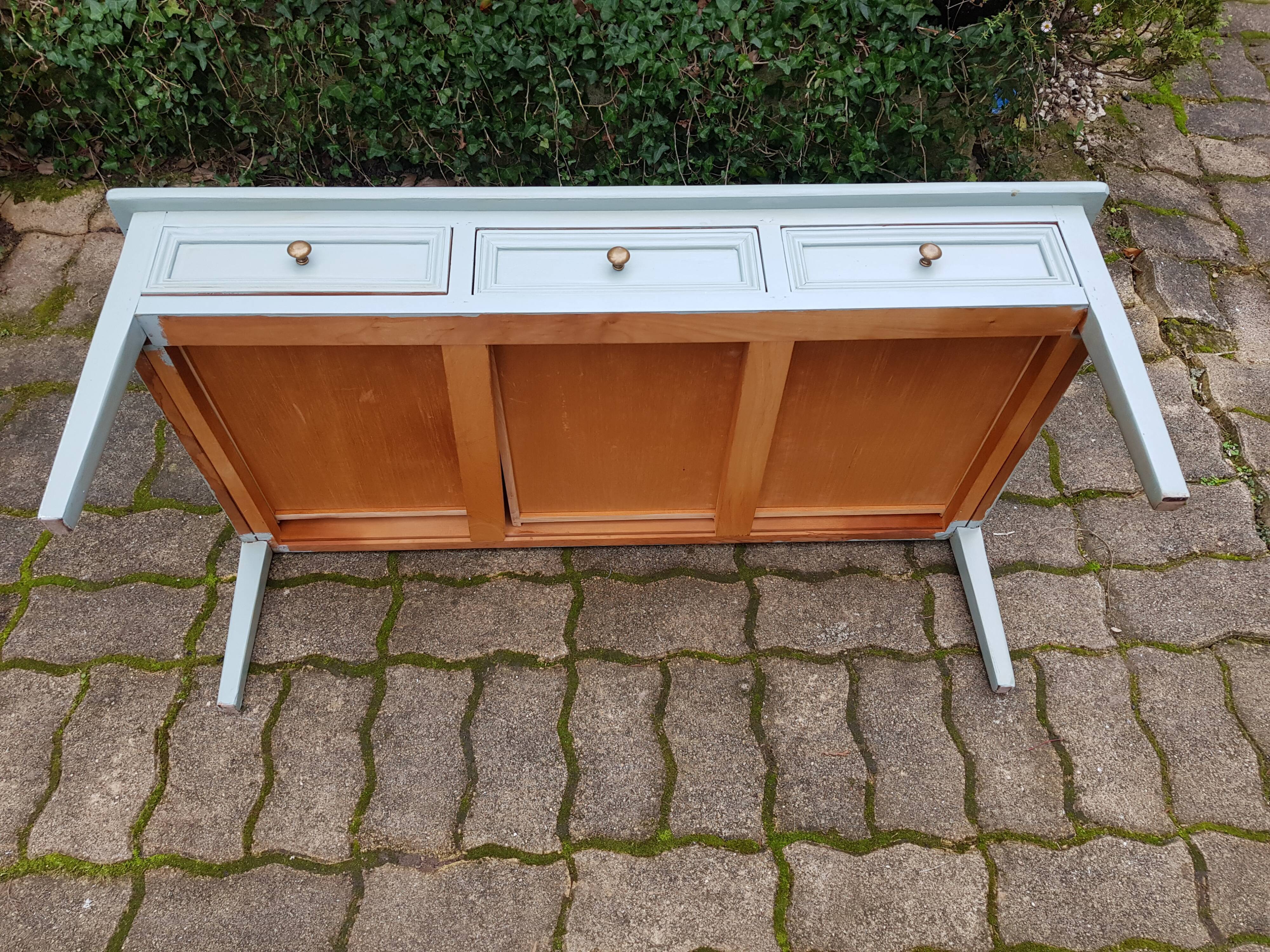 Coffee table with drawers