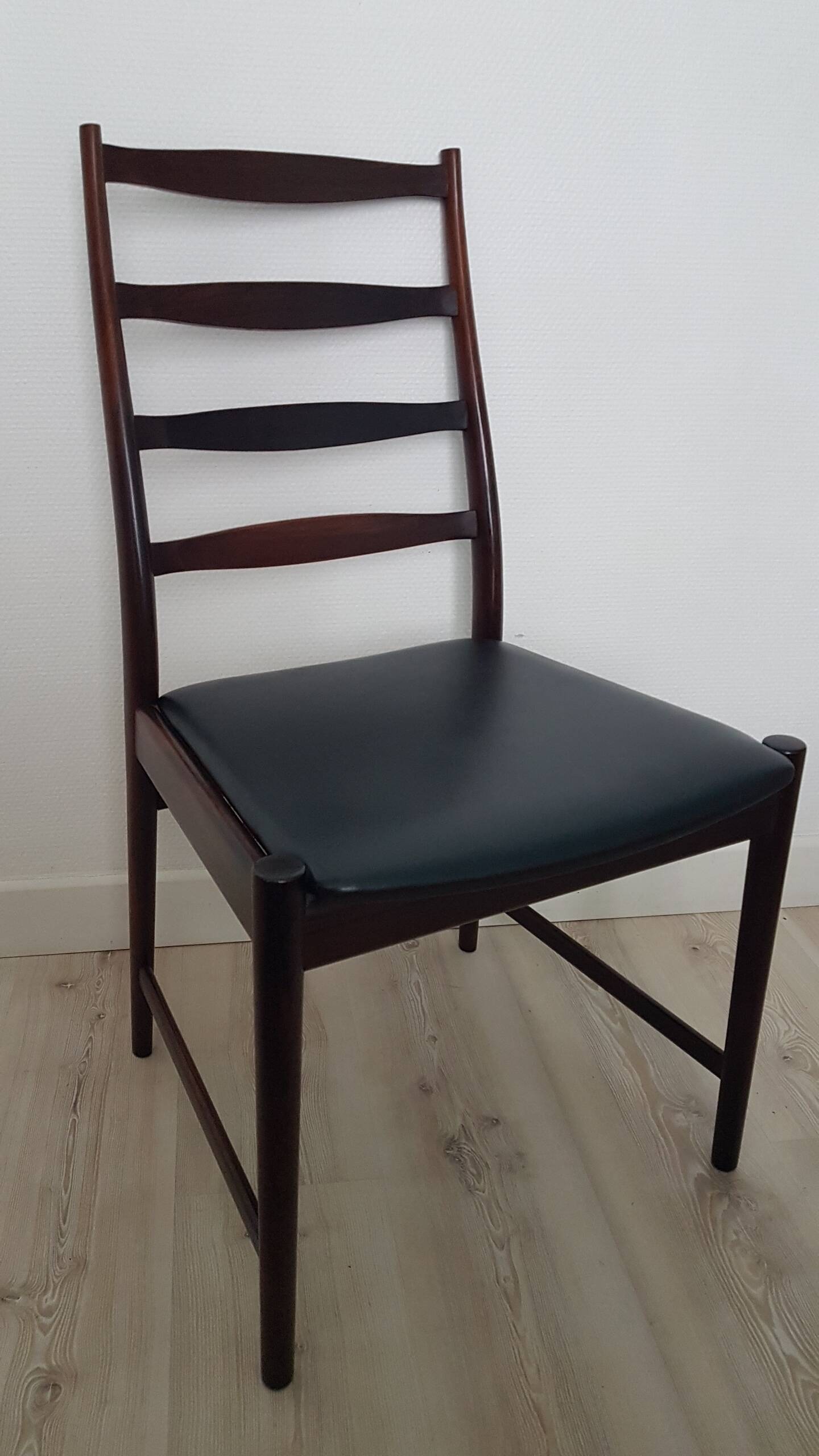 4 chairs in rosewood from rio editor vamo sonderborg