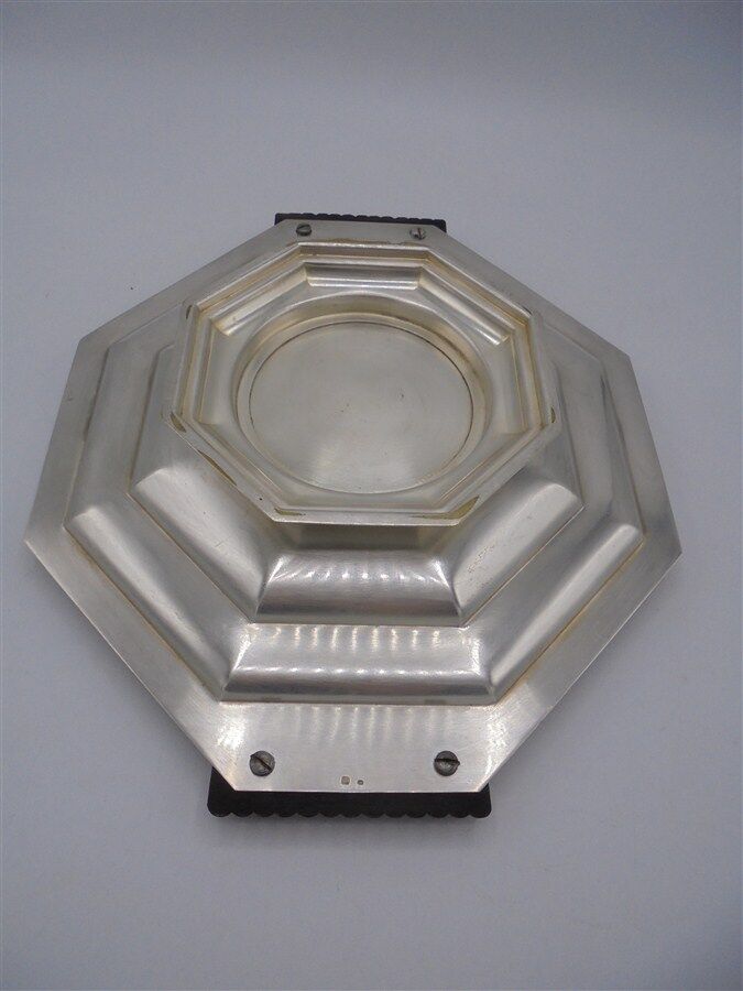 Art deco dish in silver