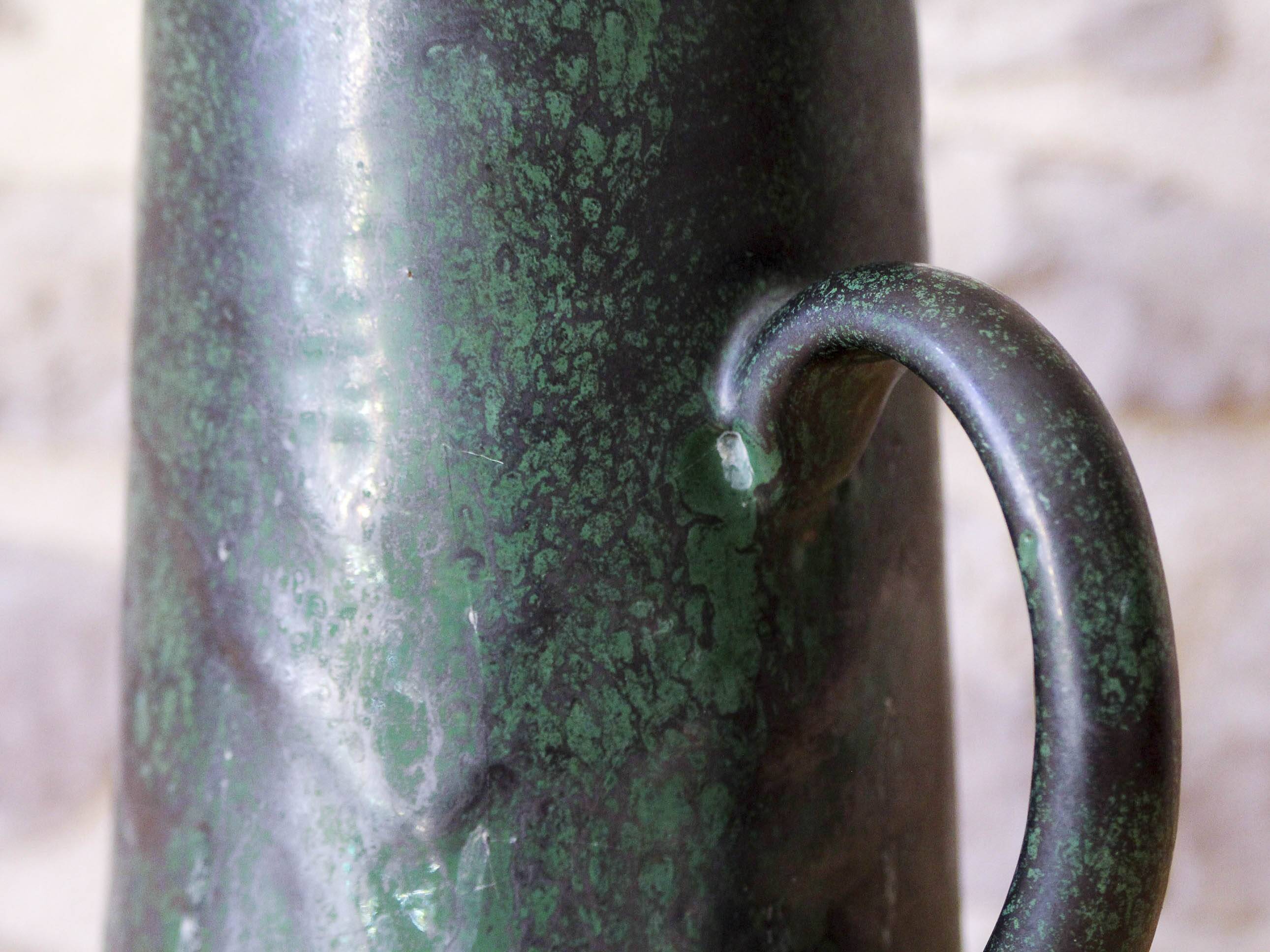 Pichet en céramique émaillé