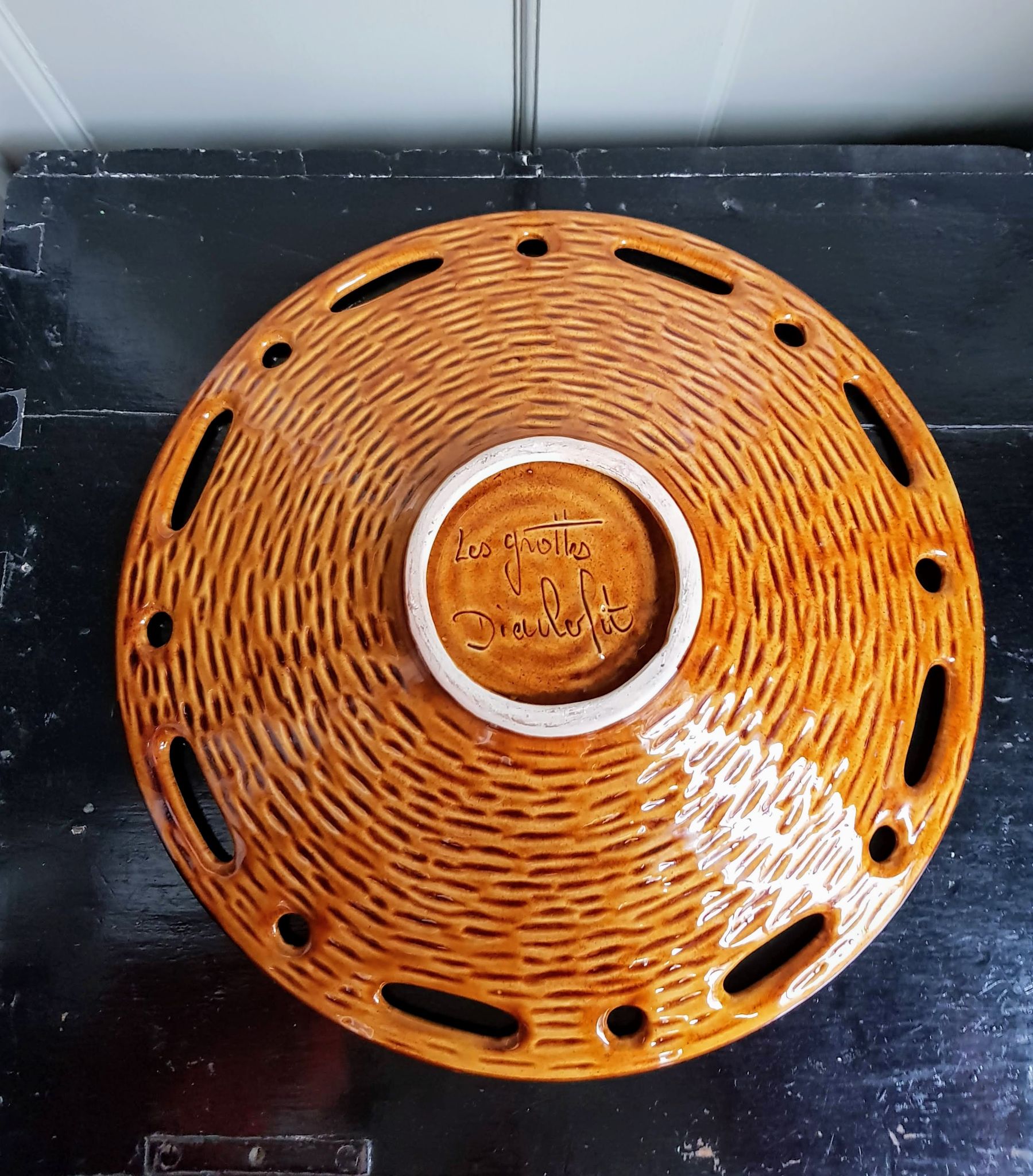 Large Mid-Century Modern French Ceramic Sunflower Plate - 1950s-1960s - Grottes de Dieulefit