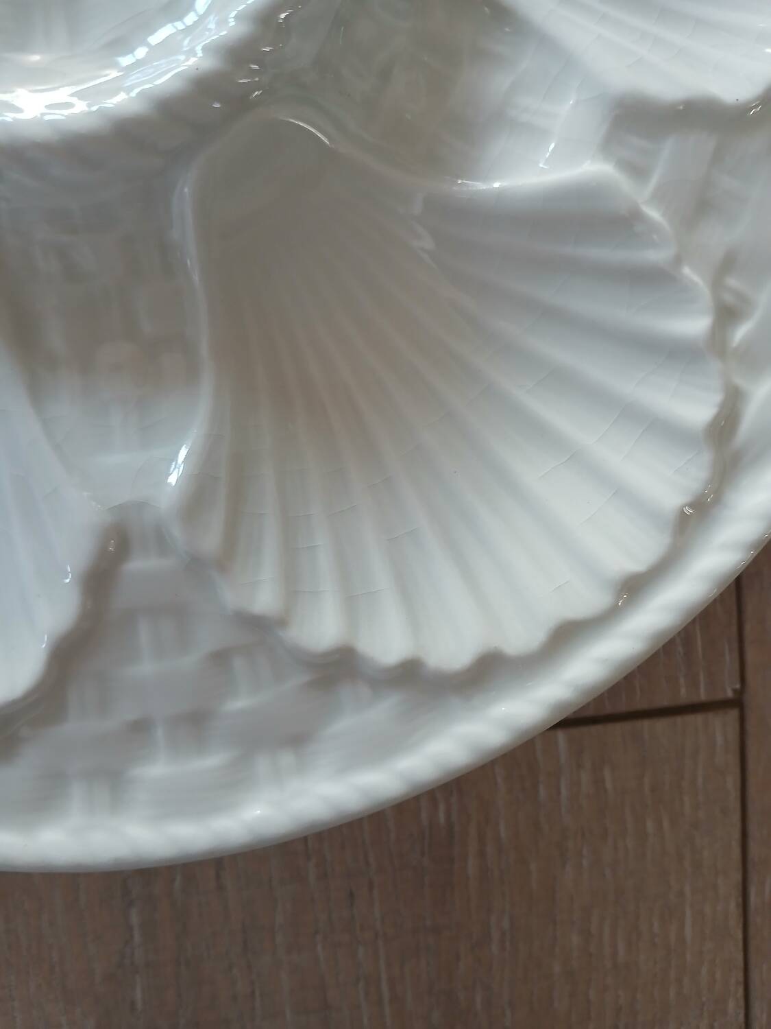 8 old Longchamp oyster plates