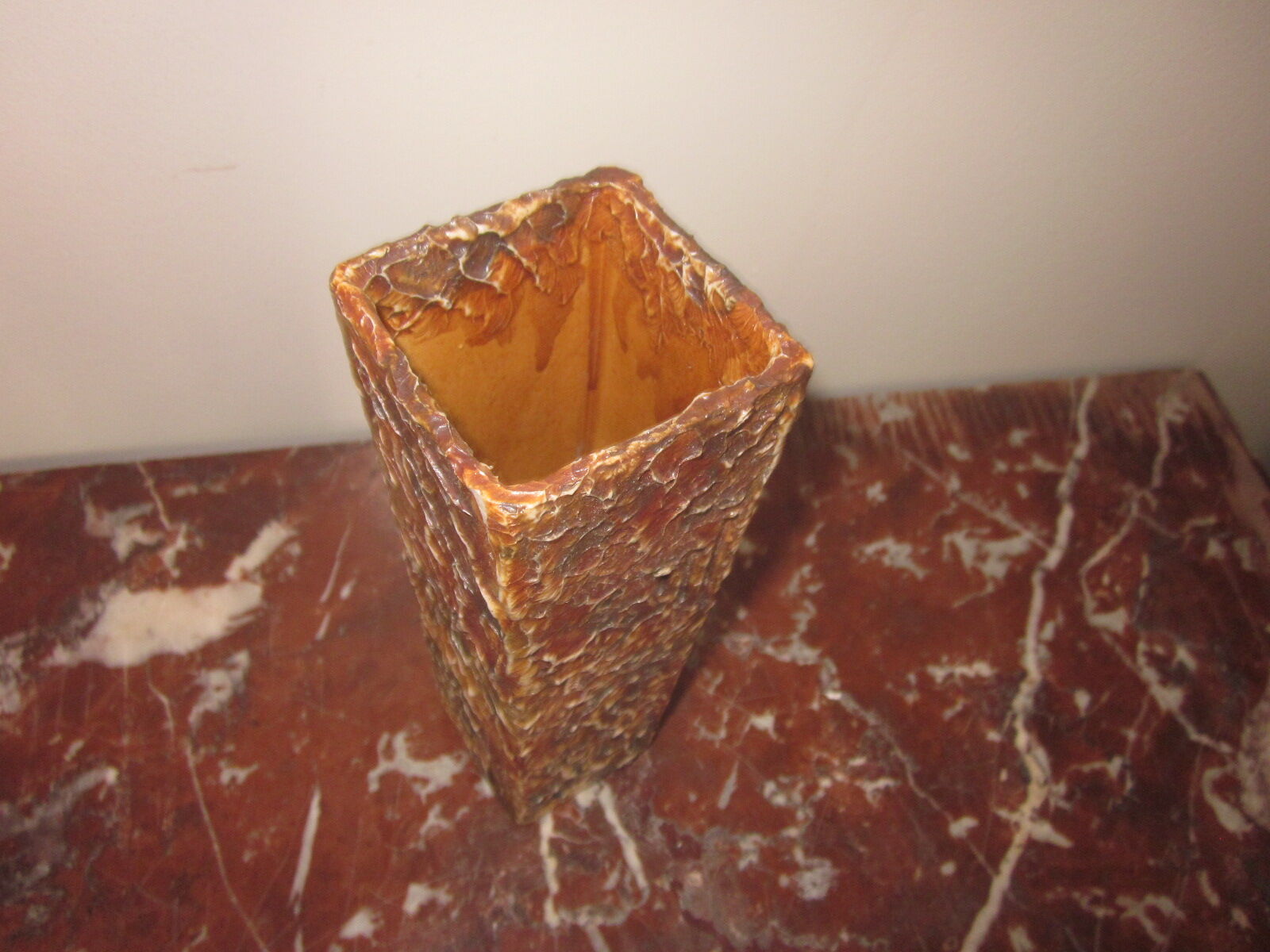 Ciboure sandstone vase