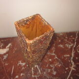 Ciboure sandstone vase