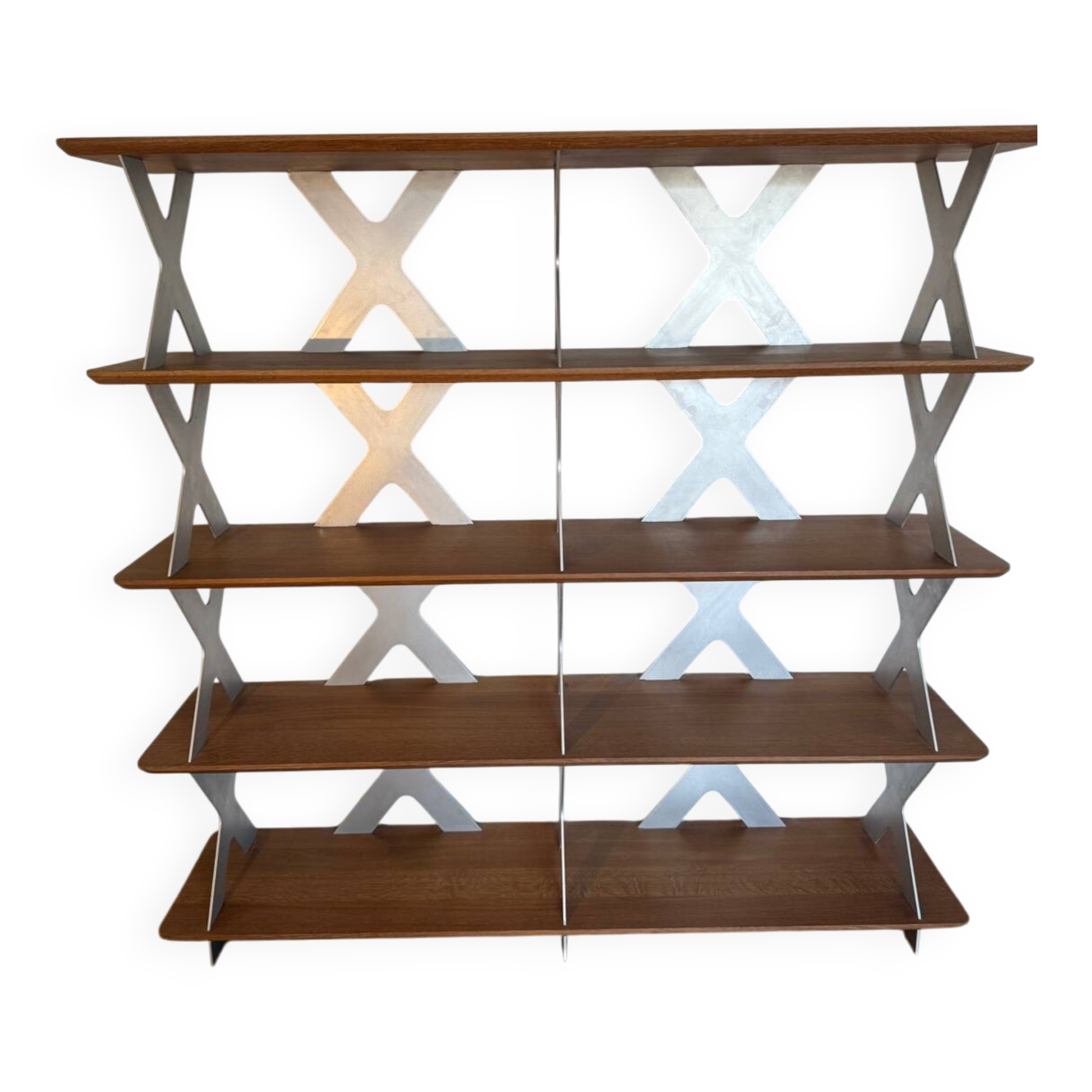 Designer shelf in solid oak and signed aluminium.