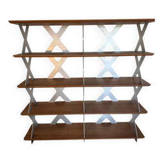 Designer shelf in solid oak and signed aluminium.