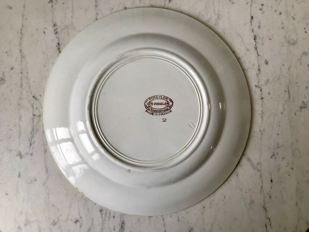 pastel green round dish honeycomb Moulin des Loups / L'Amandinoise years 51